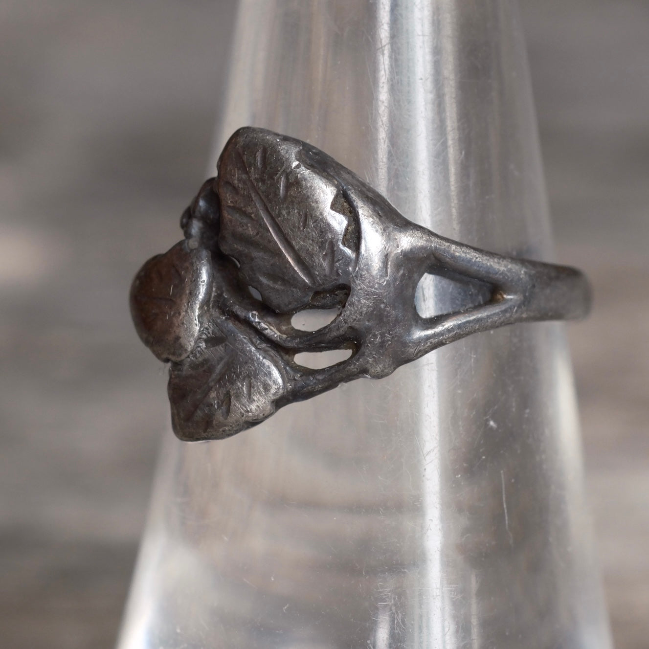 Vintage Sterling Silver Leaf Ring 7.25