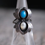 Vintage Sterling Turquoise and Mother Of Pearl Ring 5