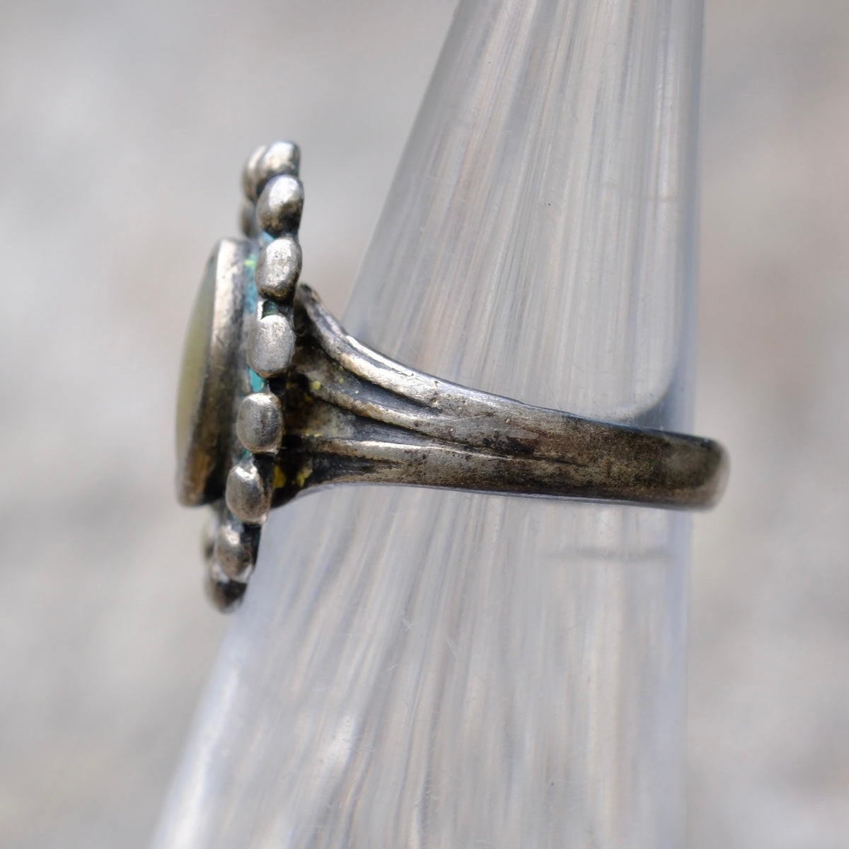 Vintage Sterling Mother Of Pearl Feather Ring 3.25