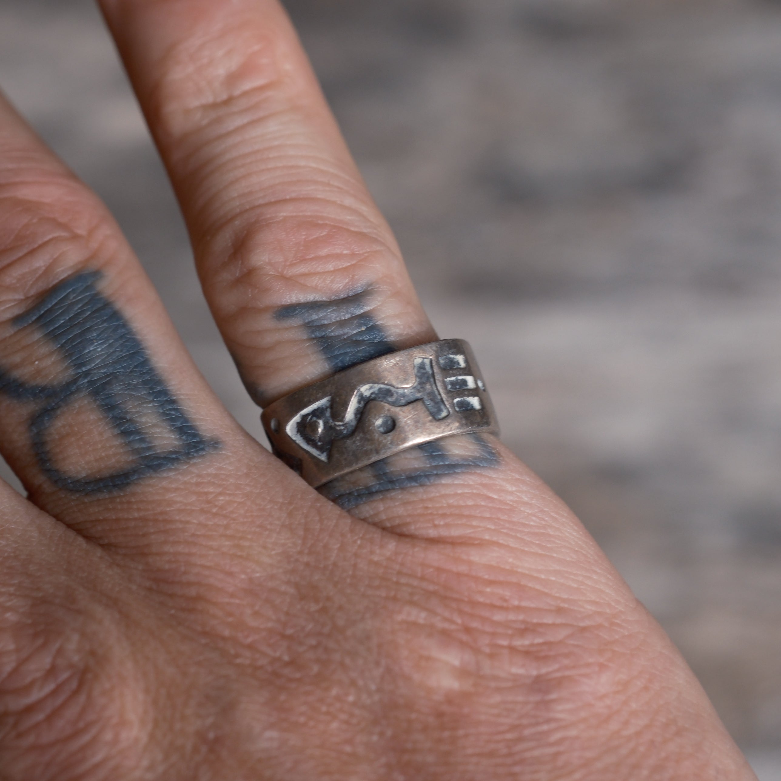 Vintage Sterling Silver Patterned Band Ring 6.5
