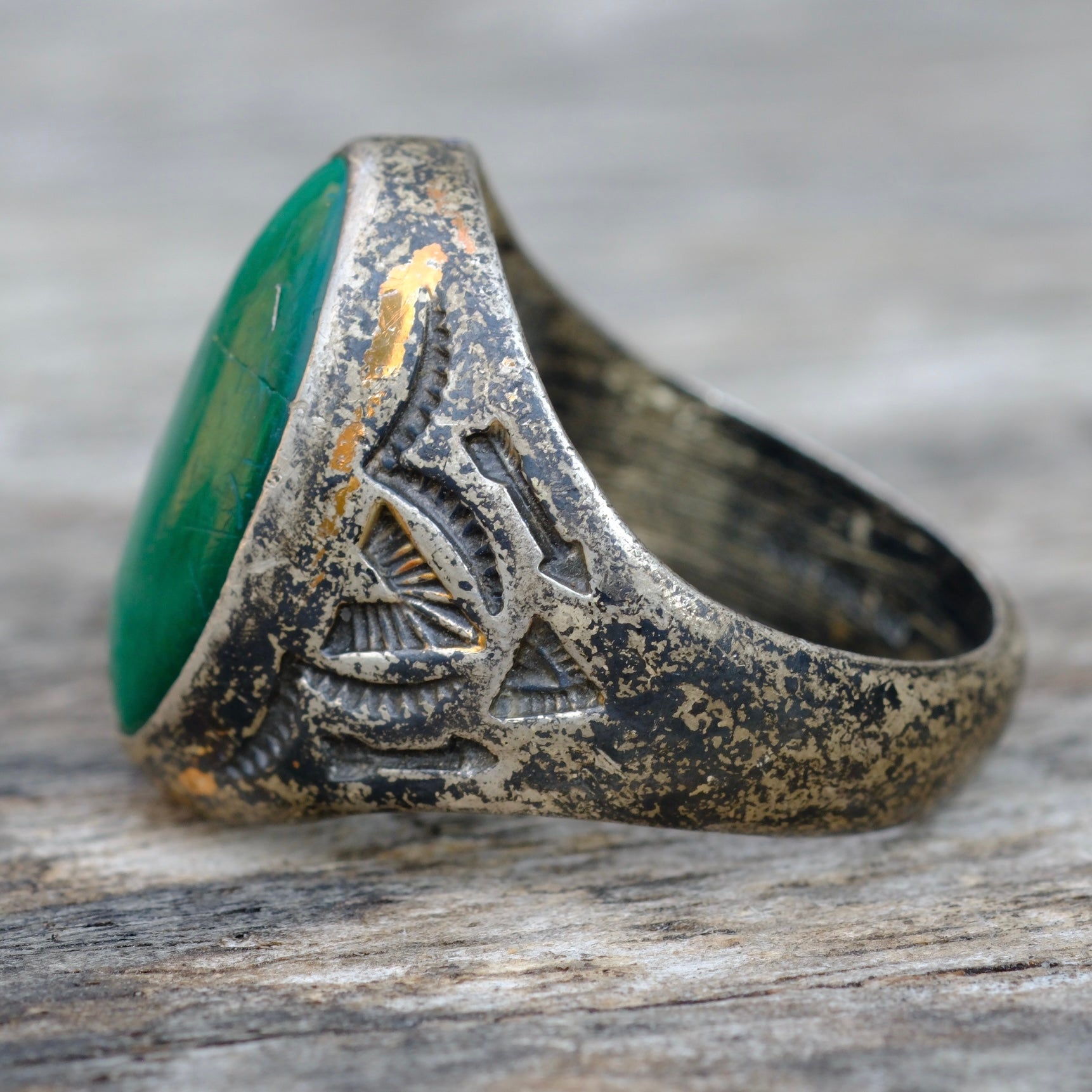 Vintage Sterling Malachite Bells Trading Post Stamped V Ring 10