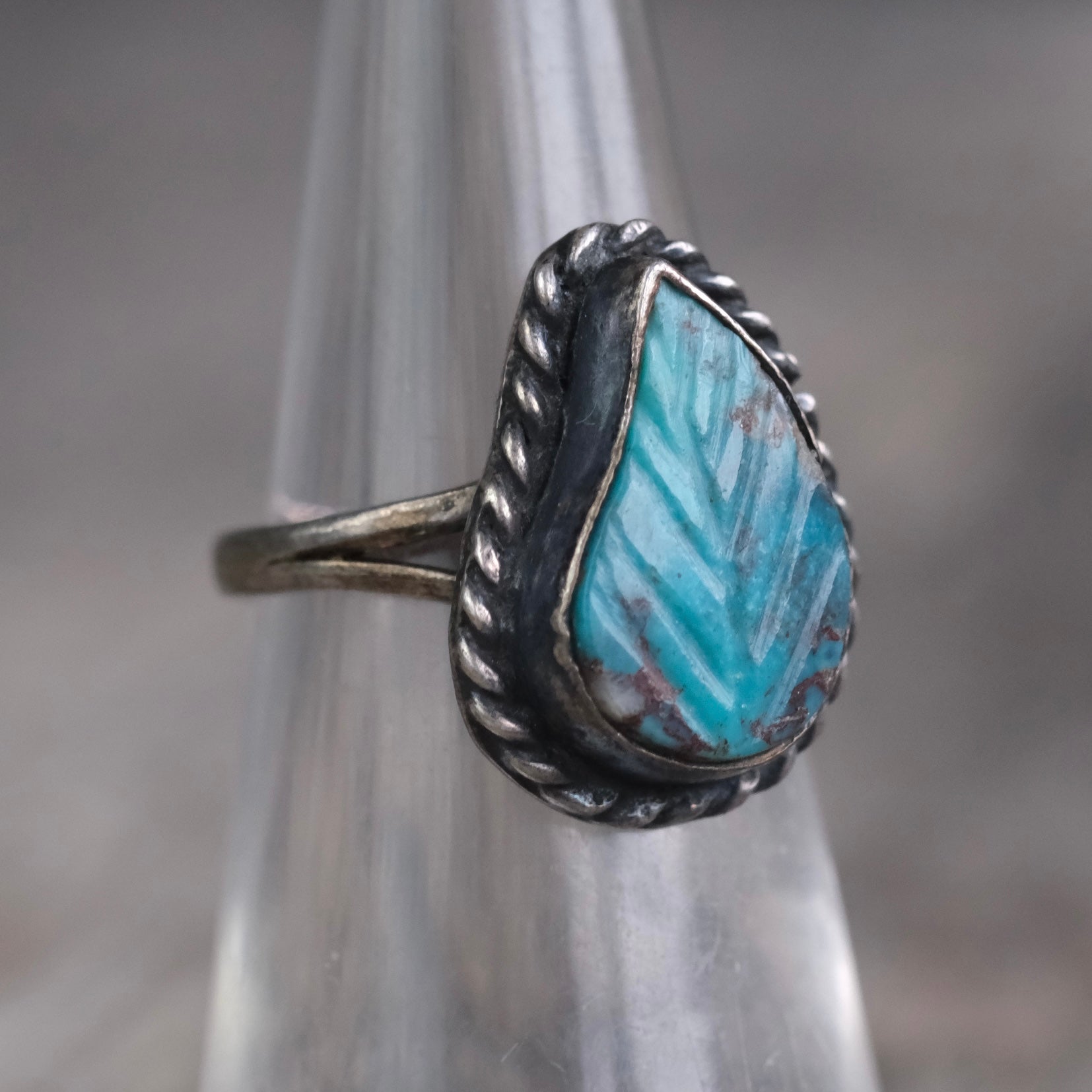 Vintage Sterling Carved Turquoise Leaf Ring 4.75