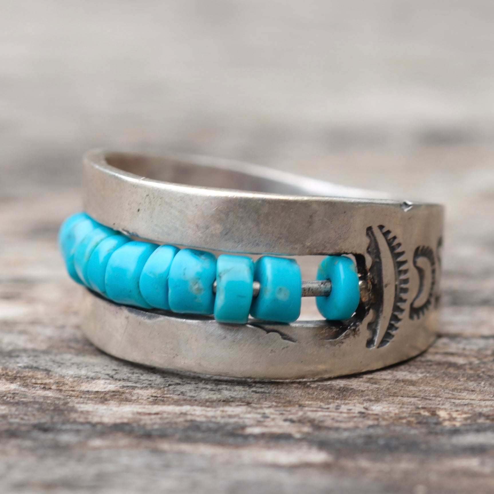 Vintage Running Bear Sterling Turquoise Bead Stamped Ring 9.5