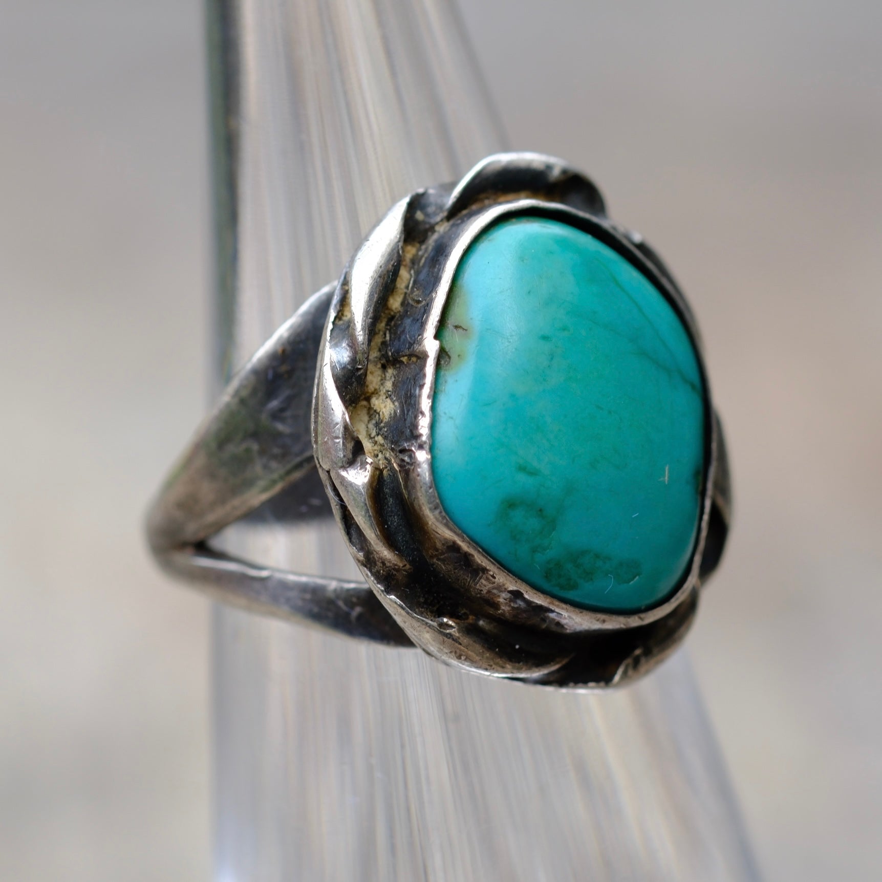 Vintage Sterling turquoise Ring 2.5