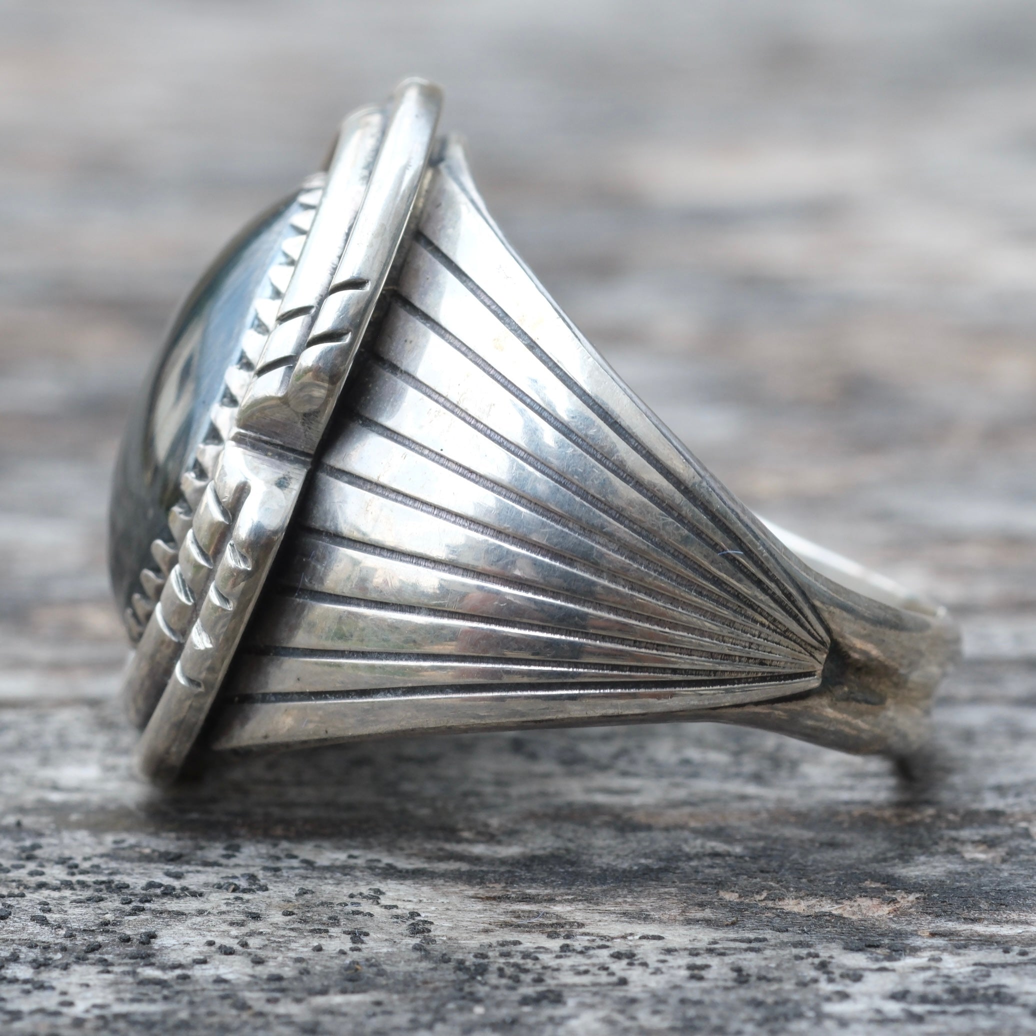 Vintage Sterling Hematite Ribbed Band Ring 9.75