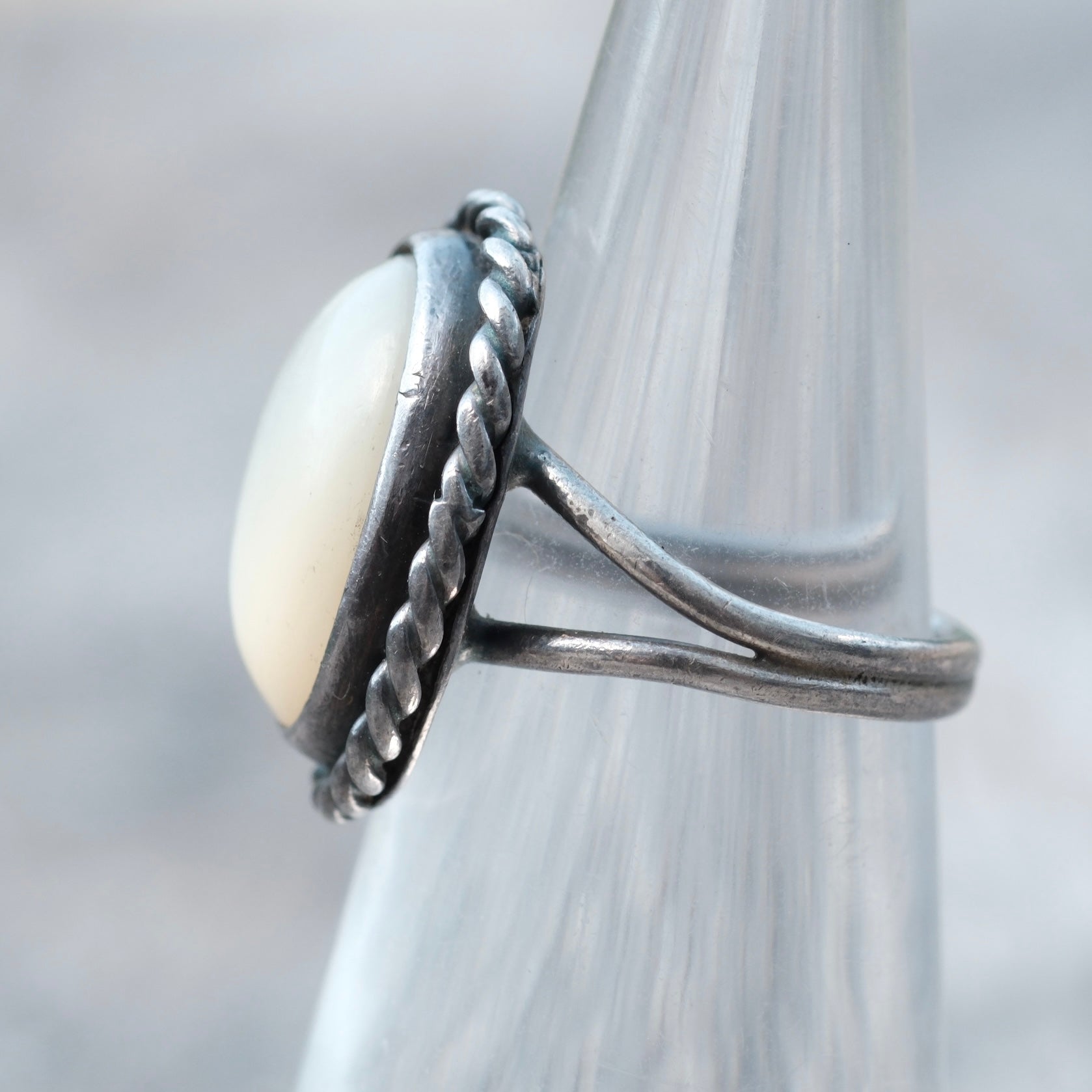 Vintage Sterling Mother Of Pearl Roper Ring 4