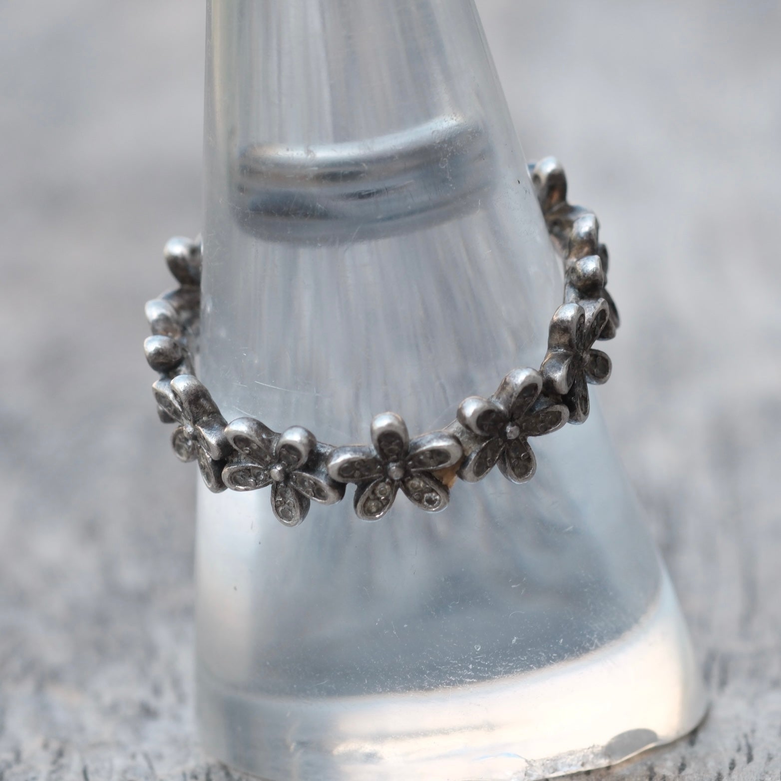 Vintage Sterling Flower Band Ring 8.5