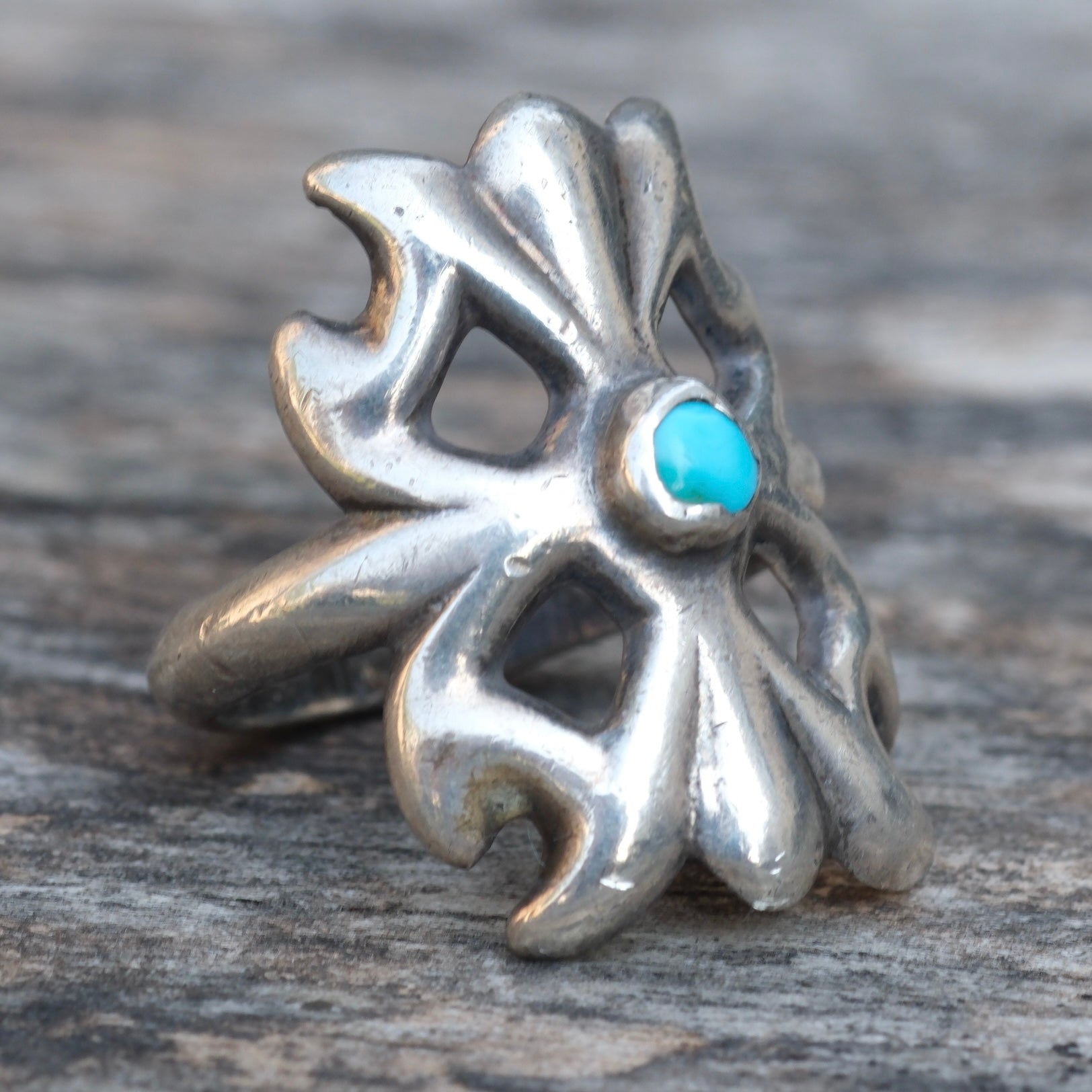 Vintage Sterling Turquoise Sandcast Ring 5.75