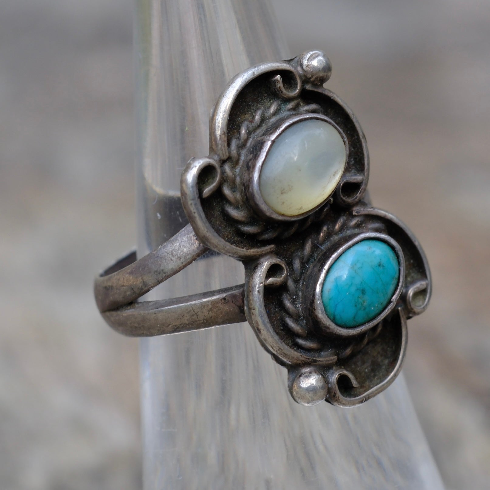 Vintage Sterling Turquoise and Mother Of Pearl Ring 6.5