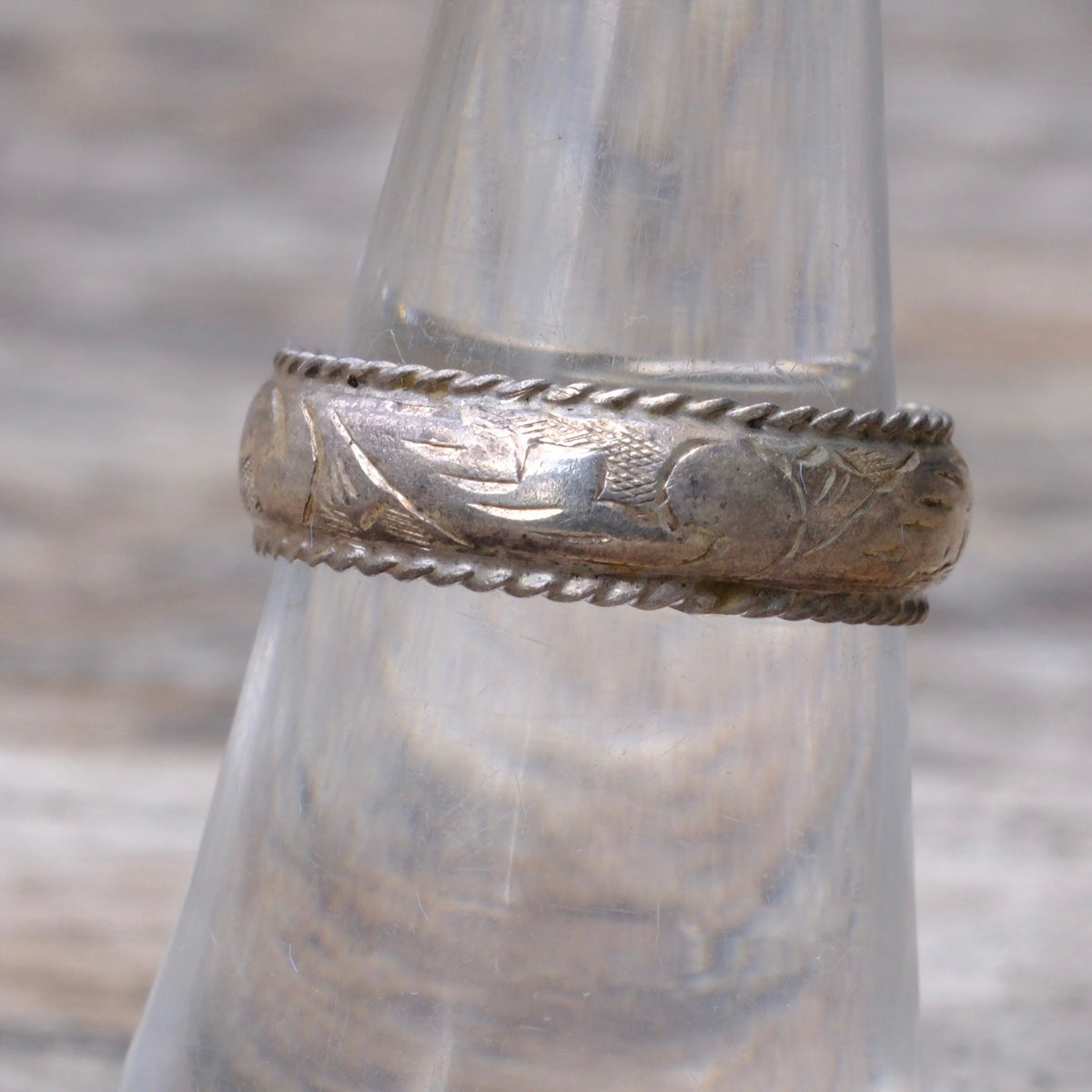 Vintage Sterling Scroll Band Ring 6.75