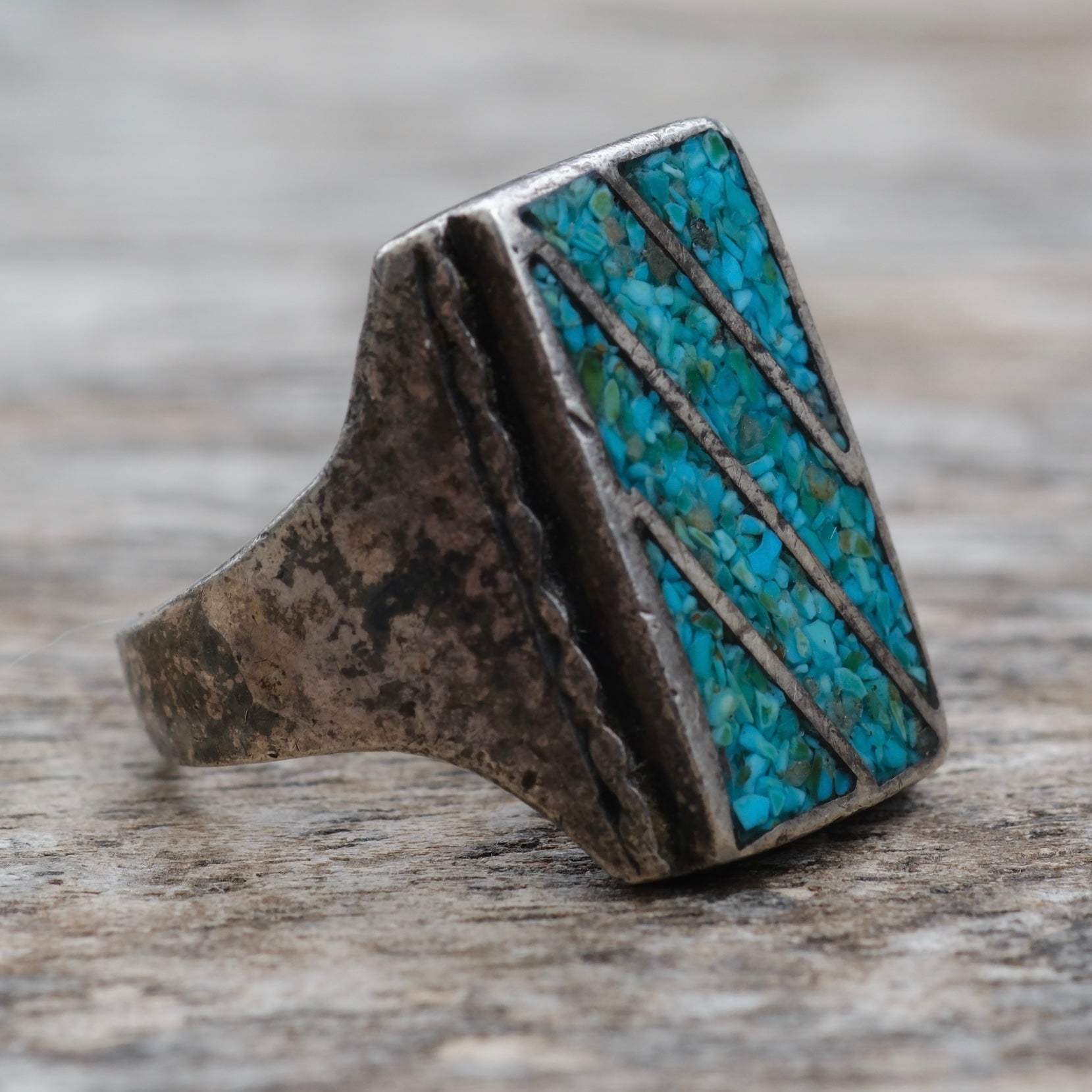 Vintage Sterling Crushed Turquoise Inlay Ring 7.75