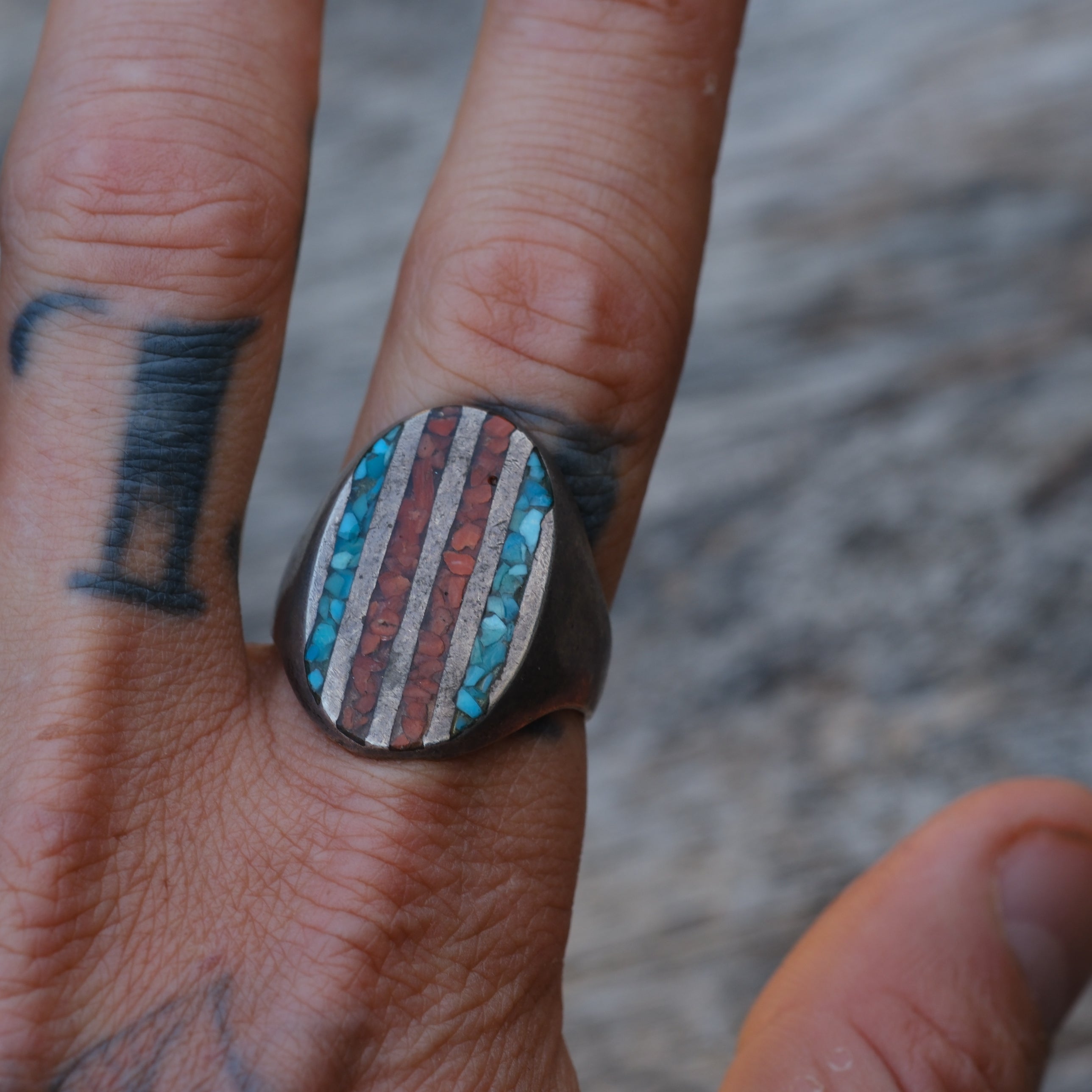 Vintage Sterling Crushed Turquoise and Coral Inlay Ring 11.5