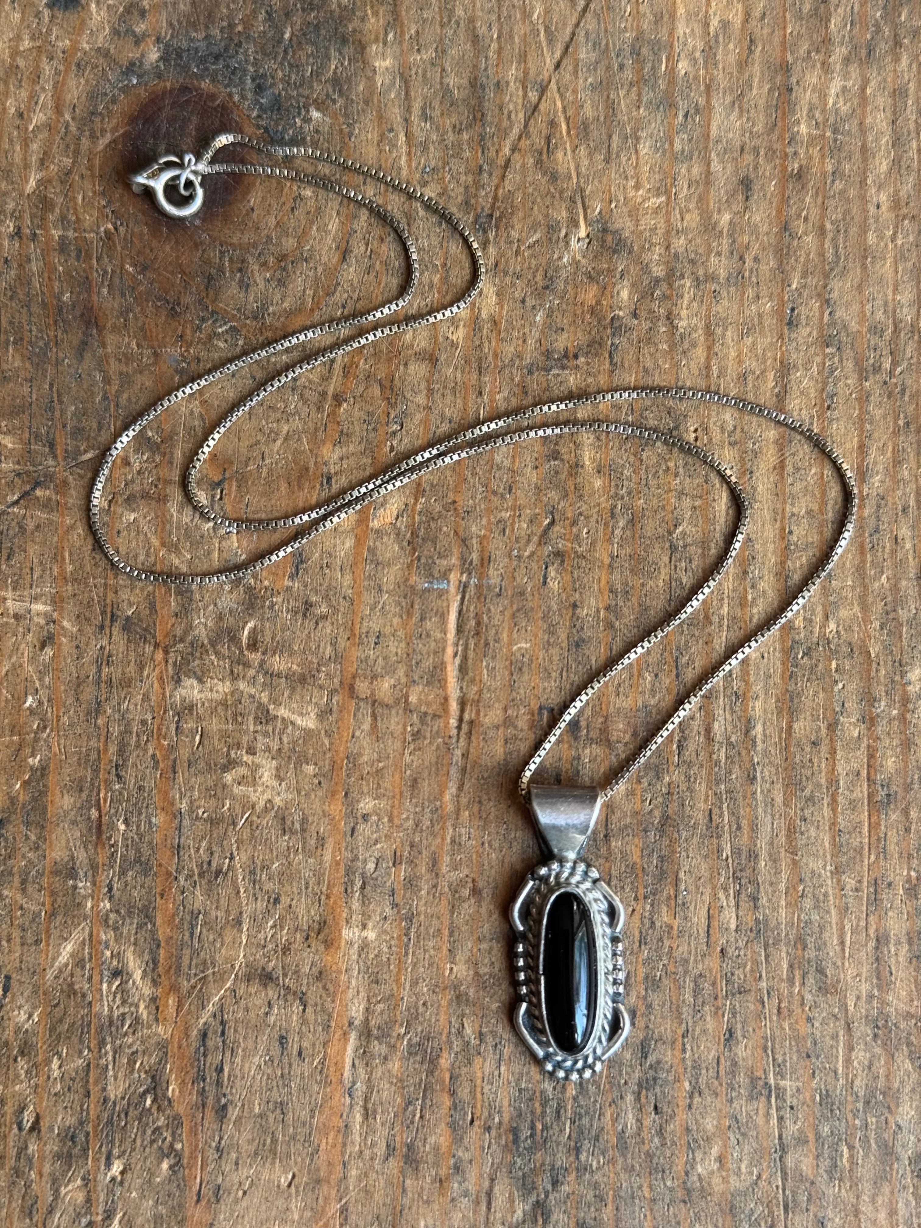 Vintage Sterling Silver Framed Onyx 15" Necklace