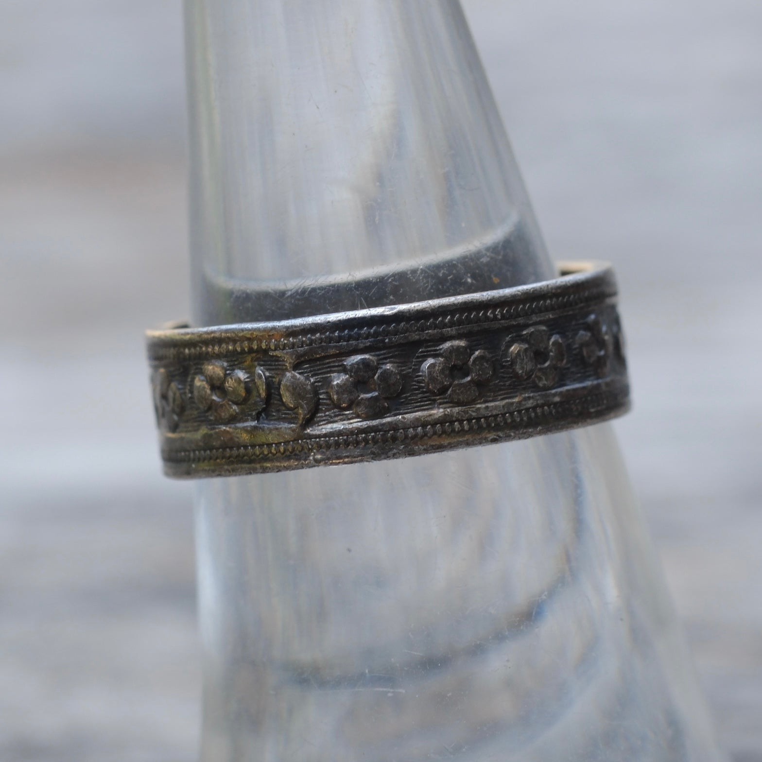 Vintage Sterling Floral Band Ring 6.75