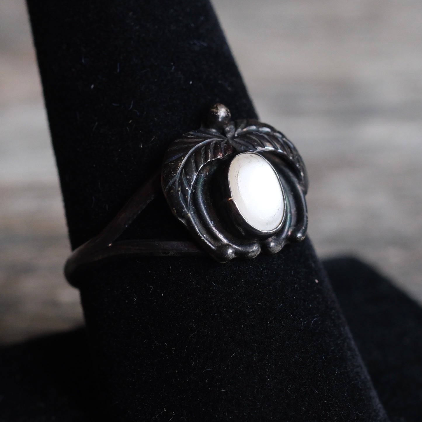 Vintage Sterling Mother Of Pearl Feather Ring 8.75