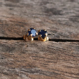 Vintage 14K Gold Blue Saphire Stud Earrings