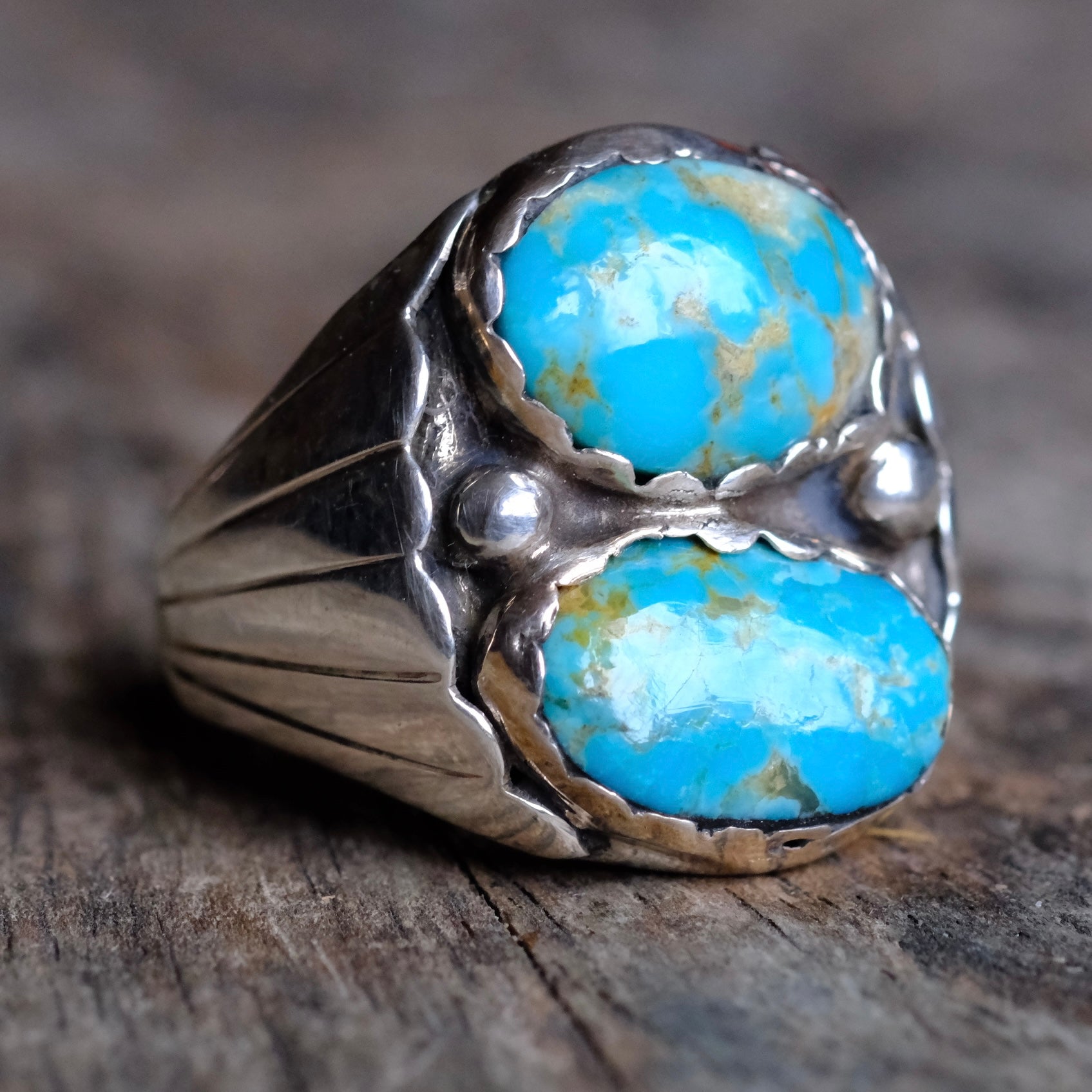 Vintage Sterling 2- Stone Turquoise Ribbed Band Ring 9