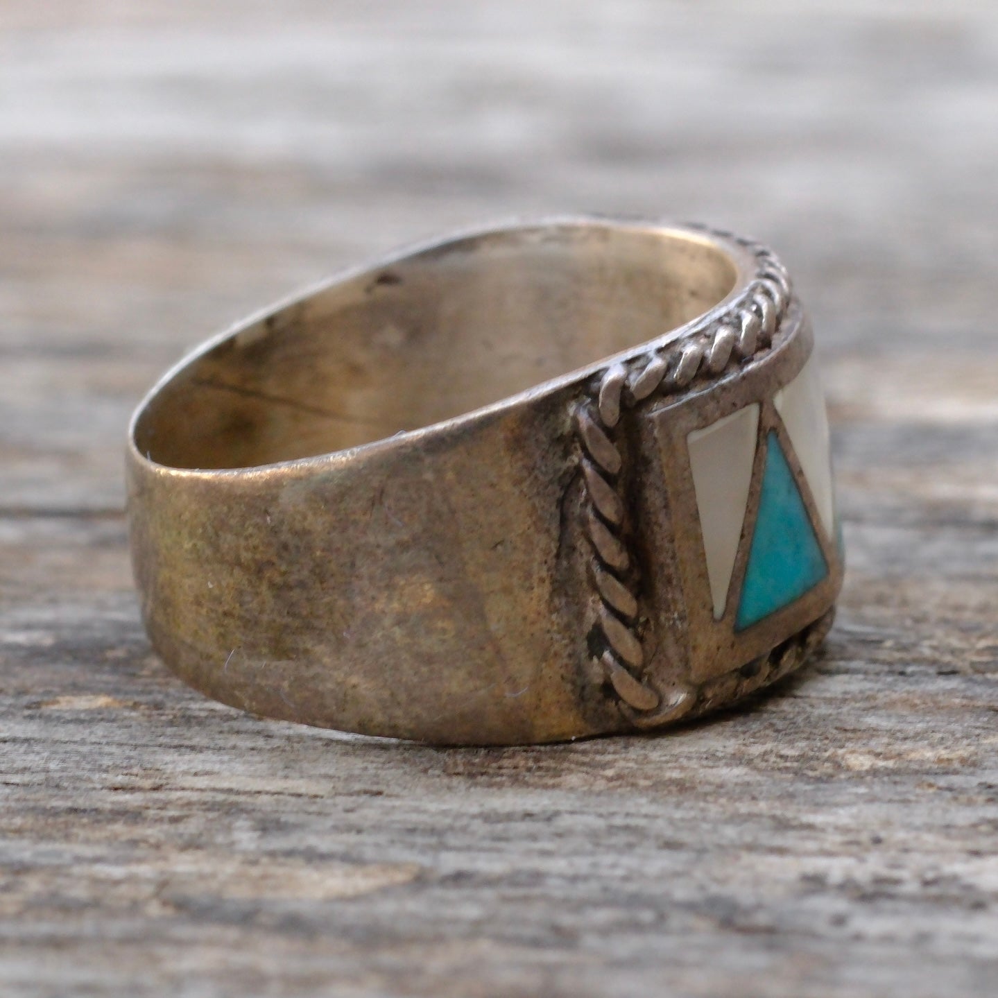 Vintage Sterling Turquoise and MOP Inlay Band Ring 8.75