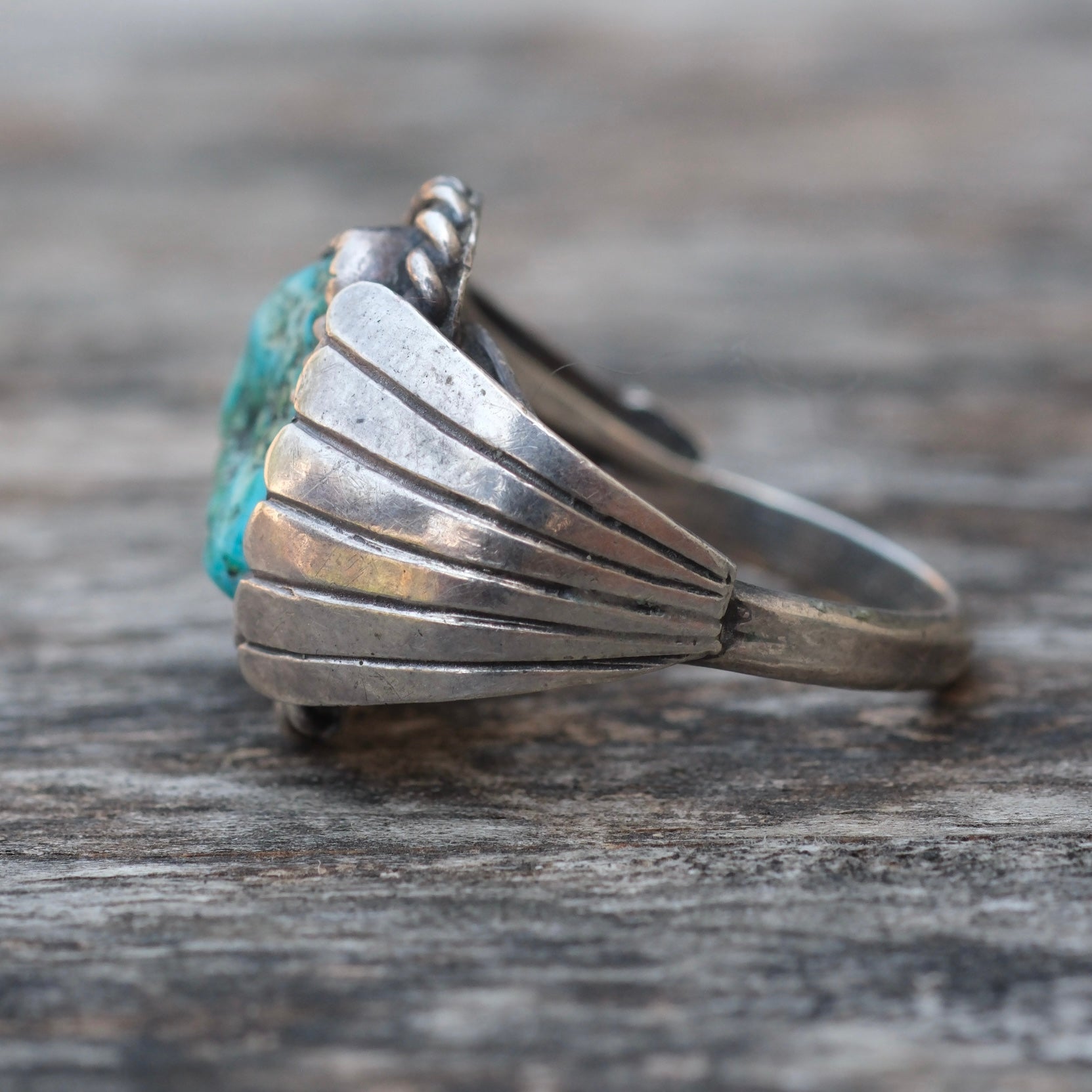Vintage Sterling Turquoise Ribbed Band Ring 9.5