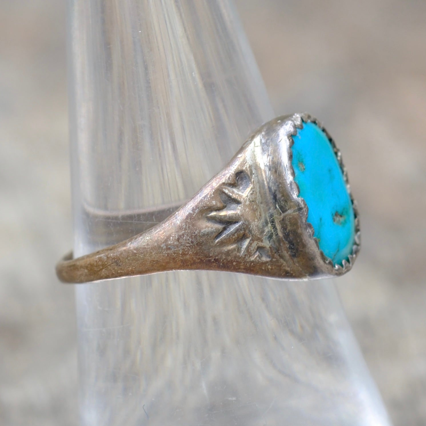 Vintage Sterling Turquoise Stamped Band Ring 7.5