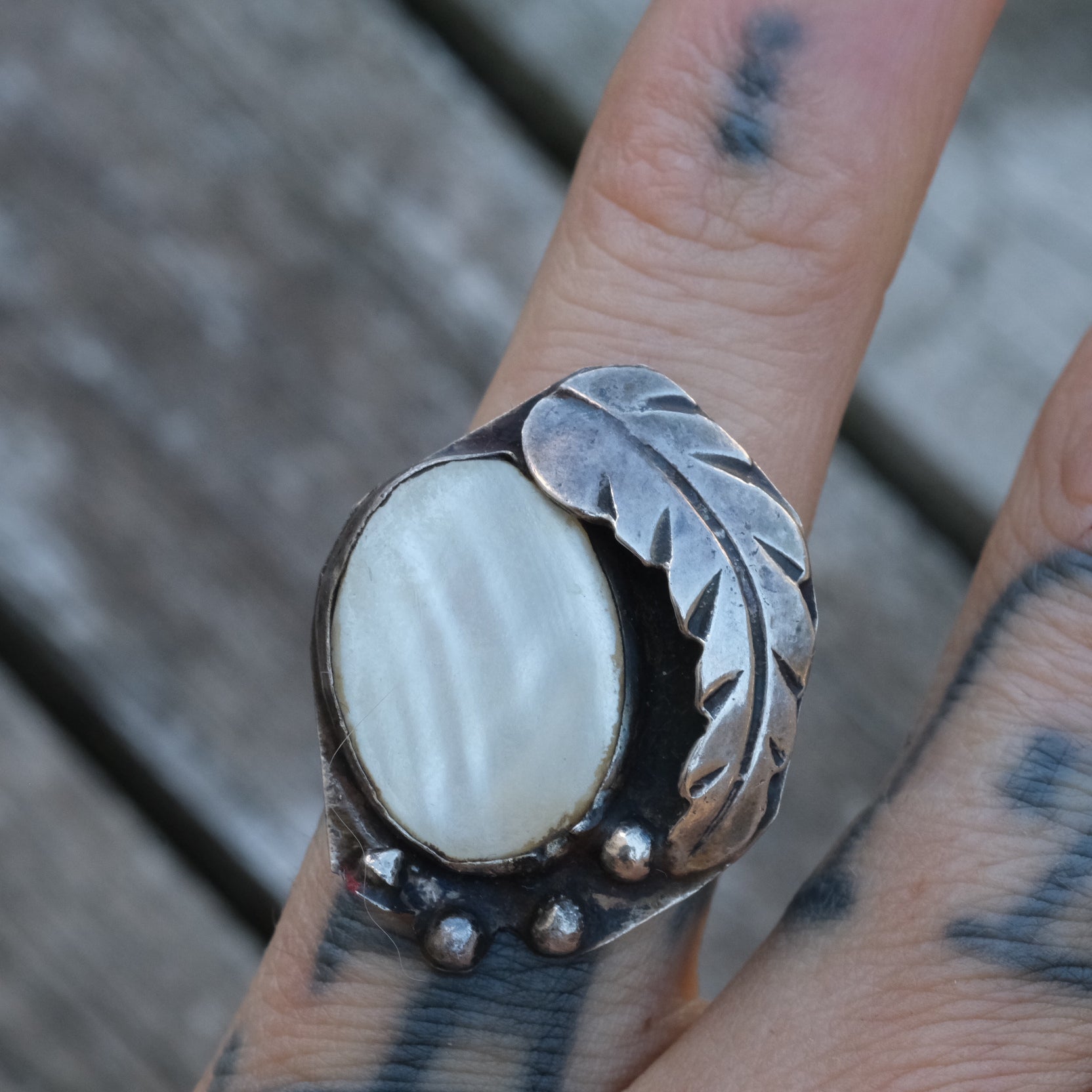 Vintage Sterling Mother Of Pearl Feather Ring 5