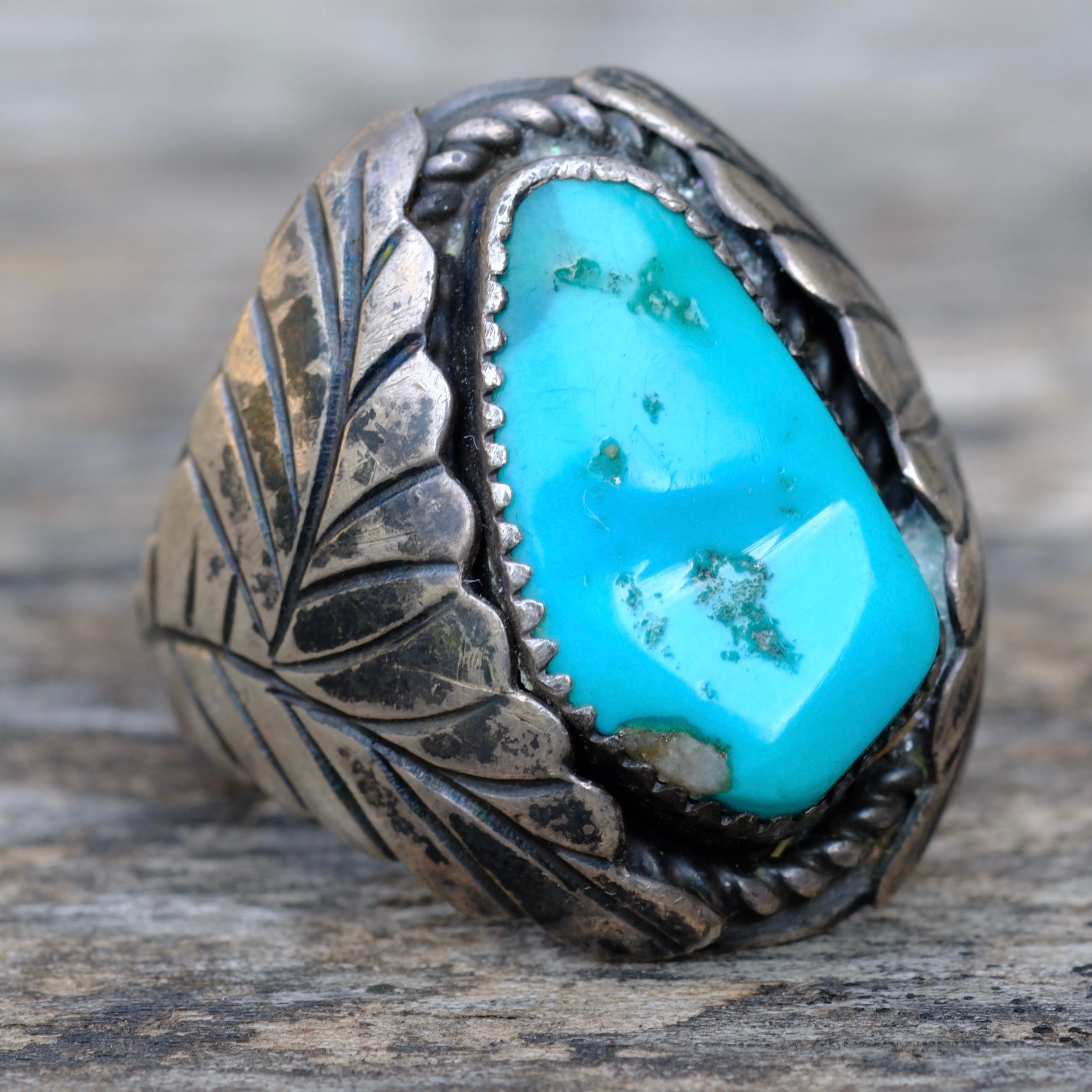 Vintage Sterling Chunky Turquoise Ribbed Band Ring 11.5