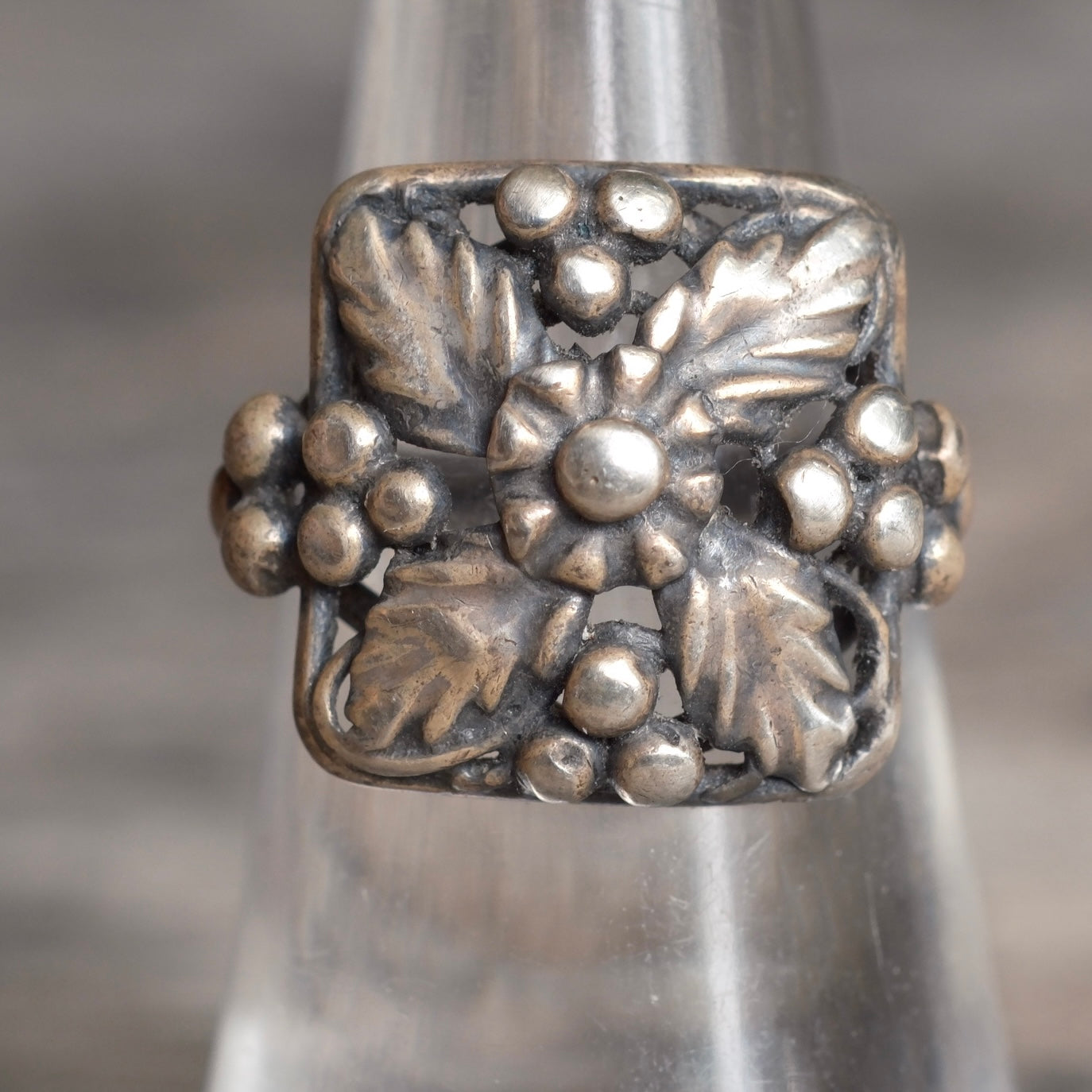 Vintage Sterling Silver Leaf Ring 6.25