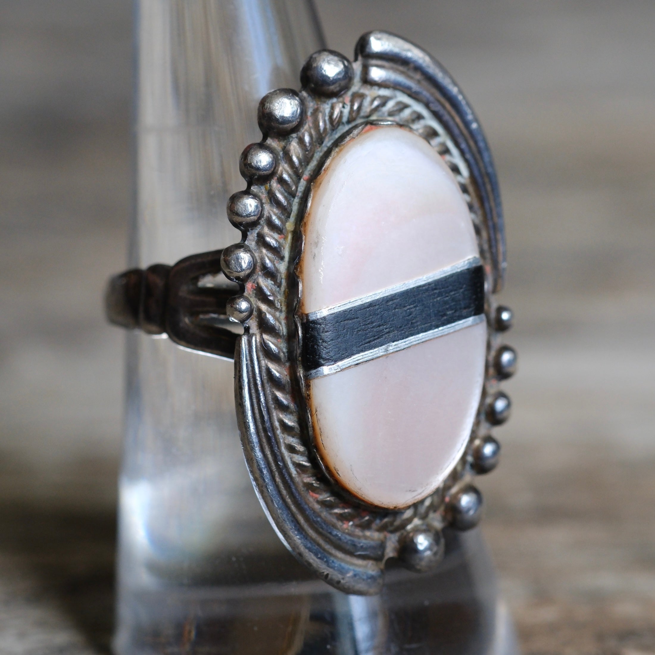 Vintage Sterling Mother of Pearl and Onyx Inlay Ring 8.25