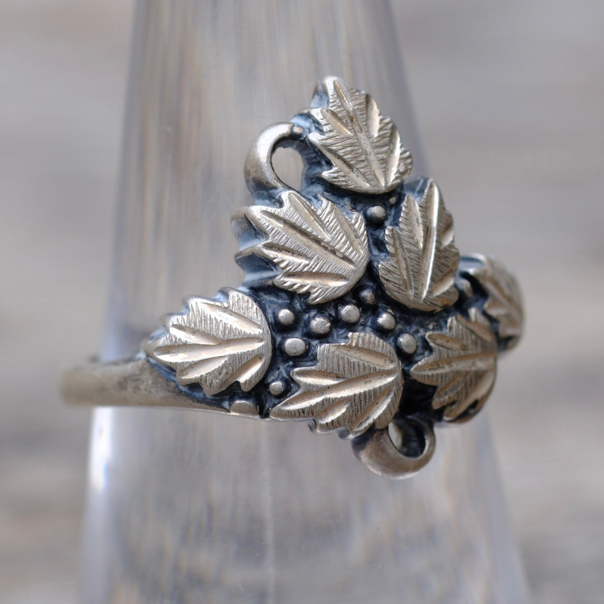 Vintage Sterling Silver Leaf Ring 7.25