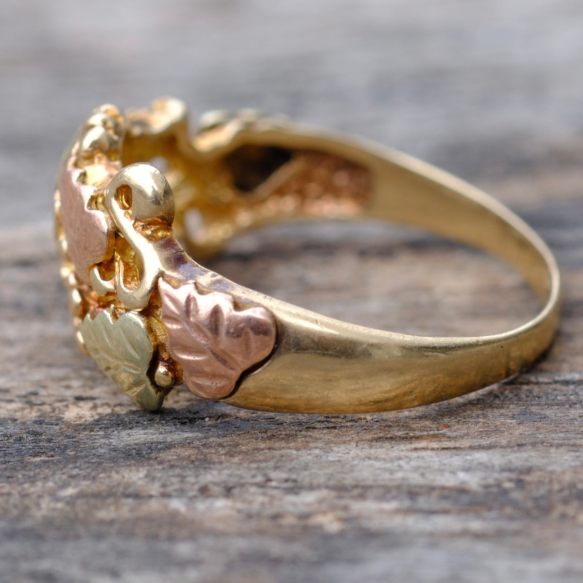 Vintage 10K Solid Gold Leaf Ring 8.5