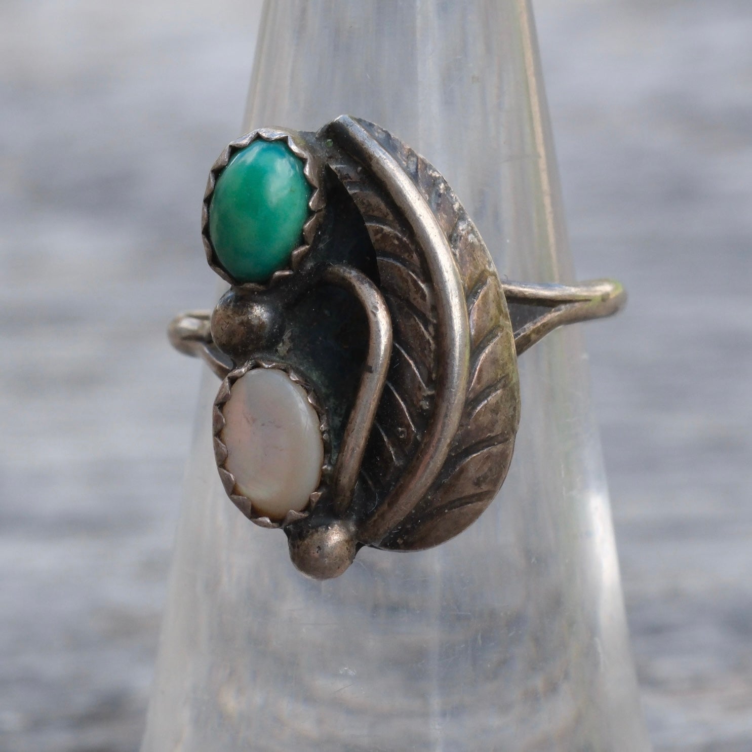 Vintage Sterling Turquoise and Mother Of Pearl Feather Ring 5.75
