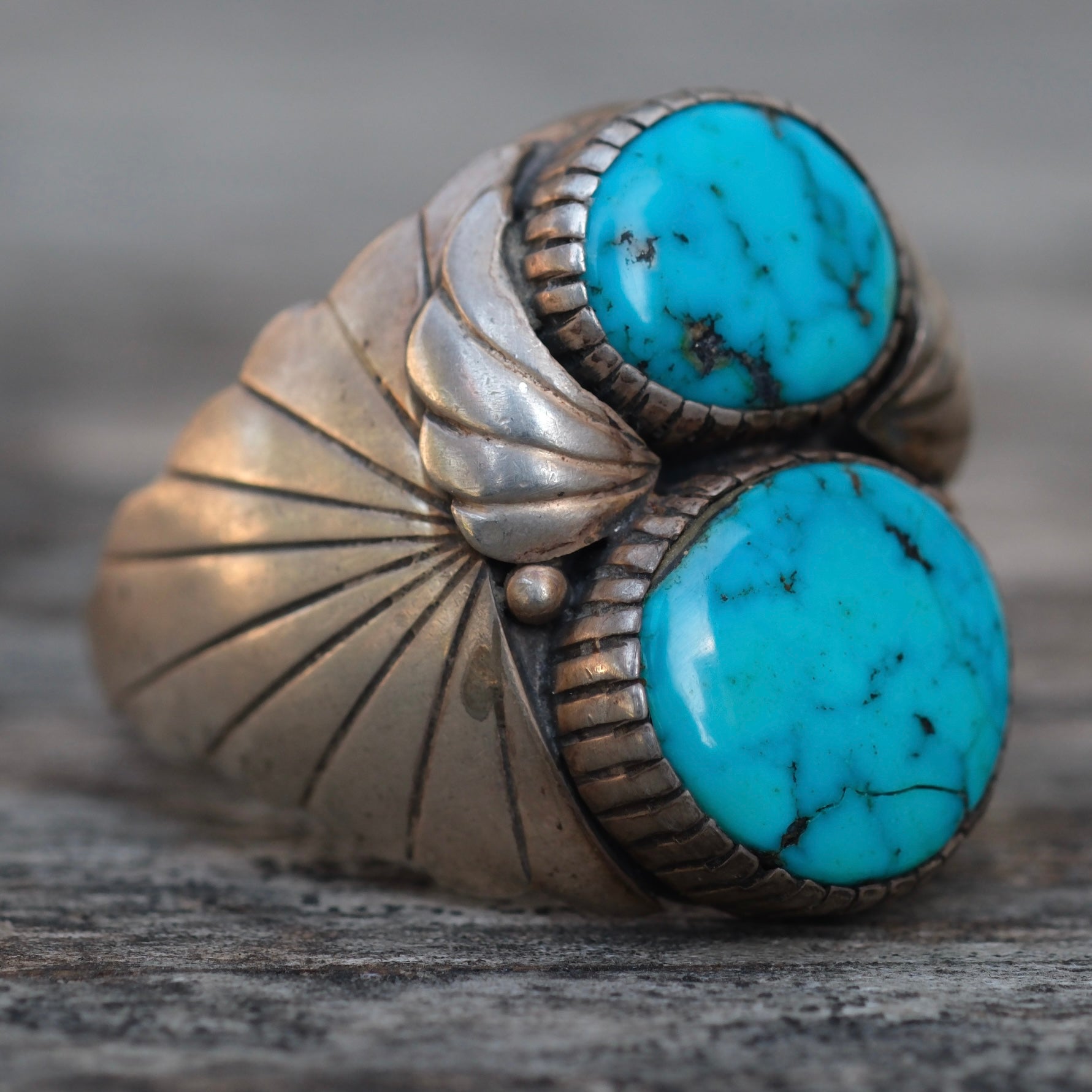 Vintage Sterling 2-Stone Turquoise Ribbed Band Ring 13