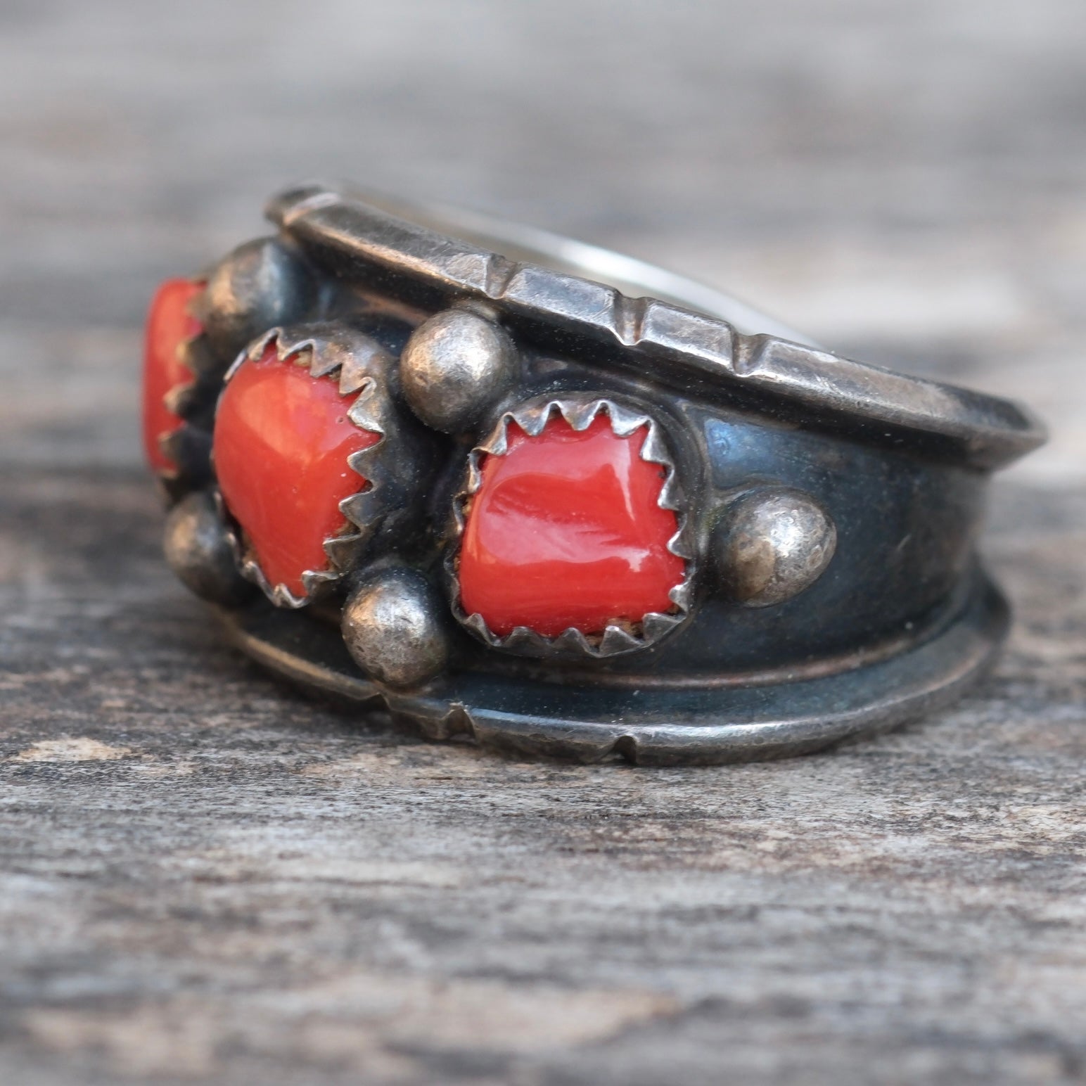 Vintage Sterling 3-Stone Coral Thick Band Ring 6.75