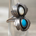 Vintage Sterling Turquoise and Mother Of Pearl Ring 5