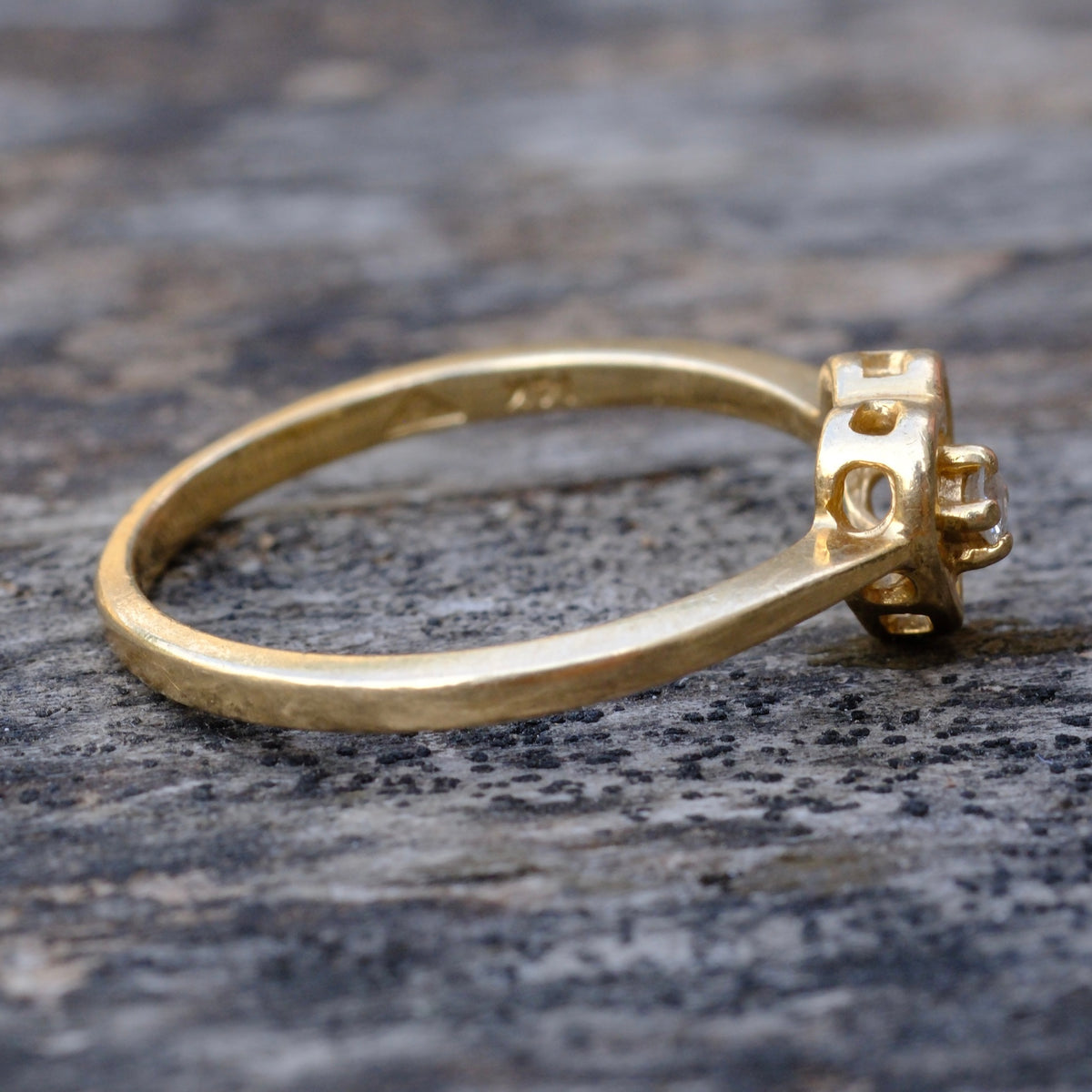Vintage 14K Gold Diamond Heart Ring 6.25