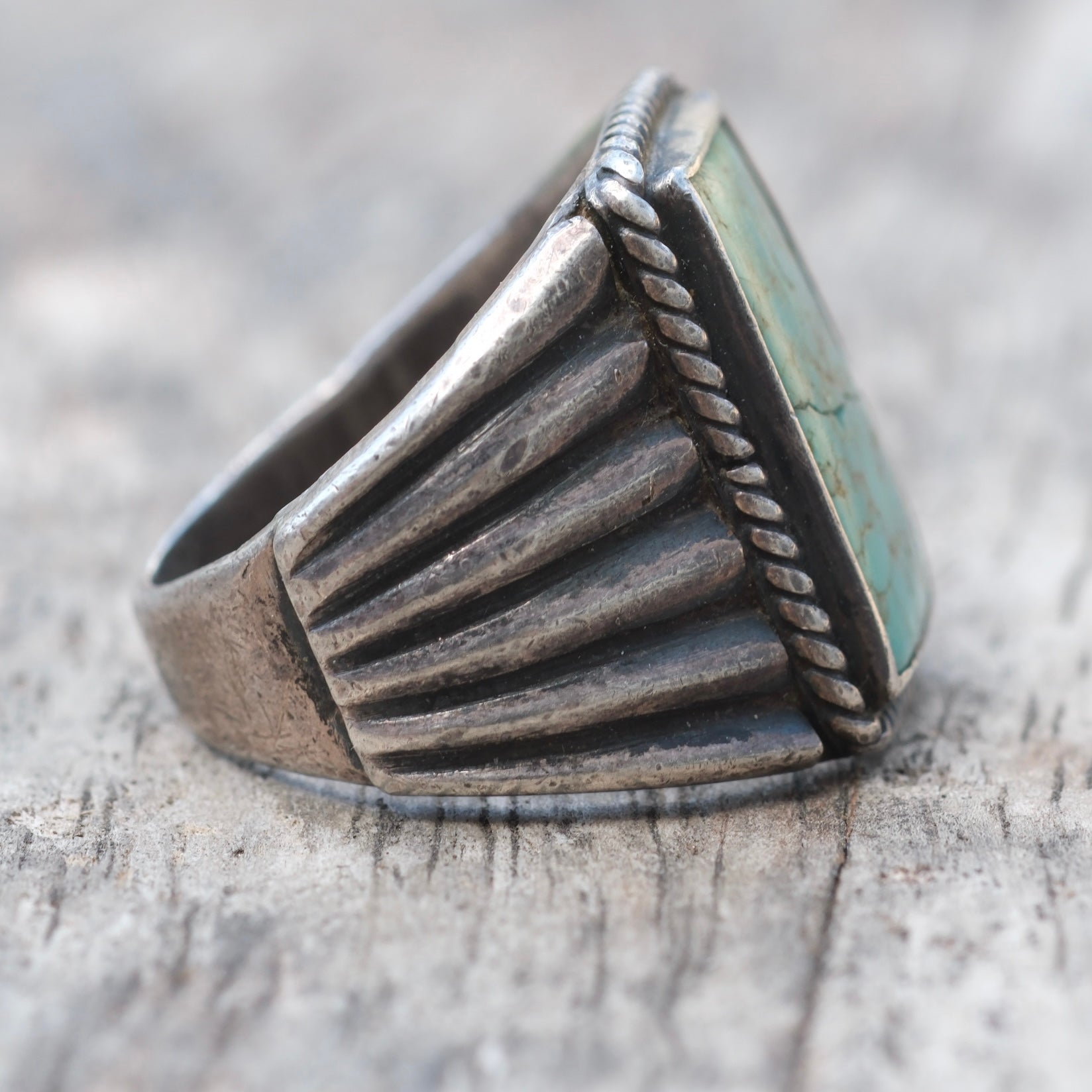 Vintage Sterling Turquoise Ribbed Band Ring 9