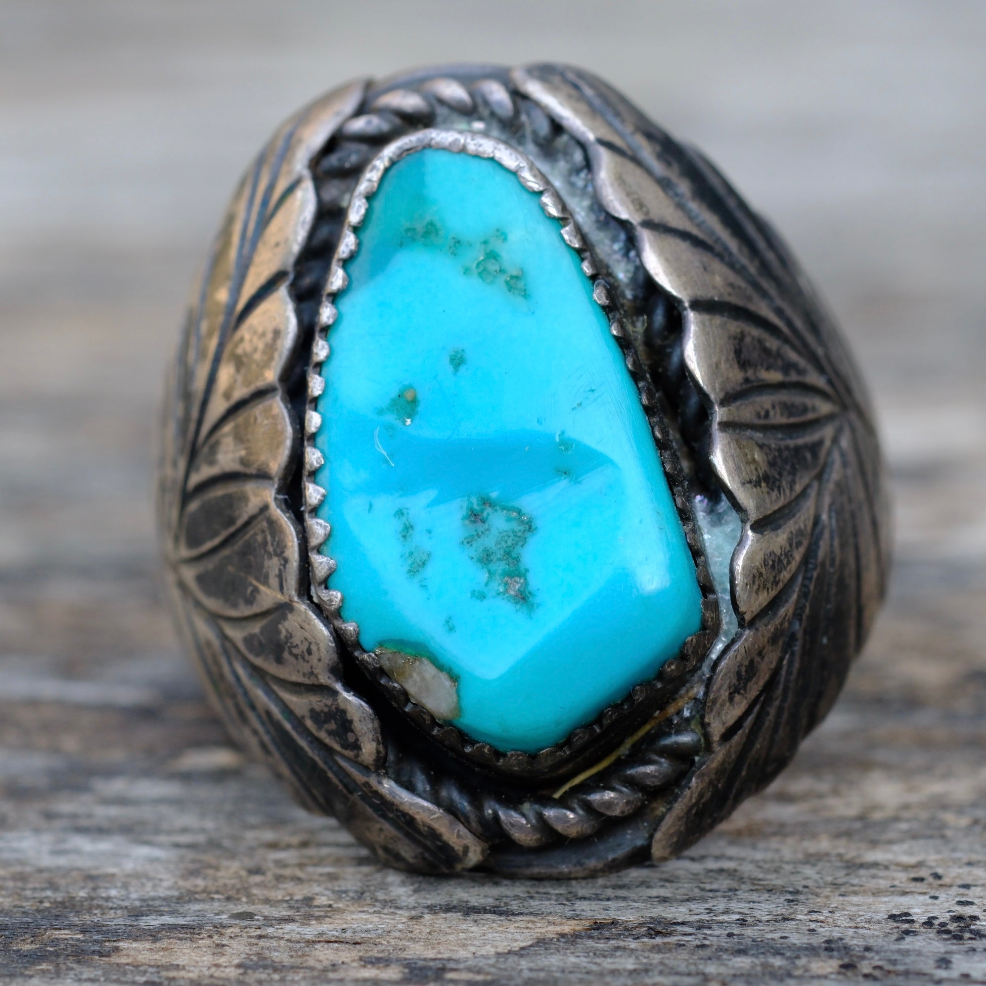 Vintage Sterling Chunky Turquoise Ribbed Band Ring 11.5