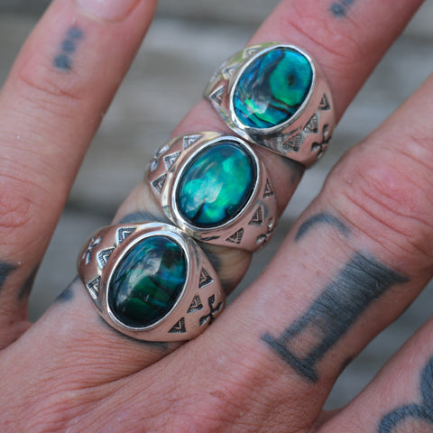 1980's Vintage Sterling Abalone Stamped Arrows Ring