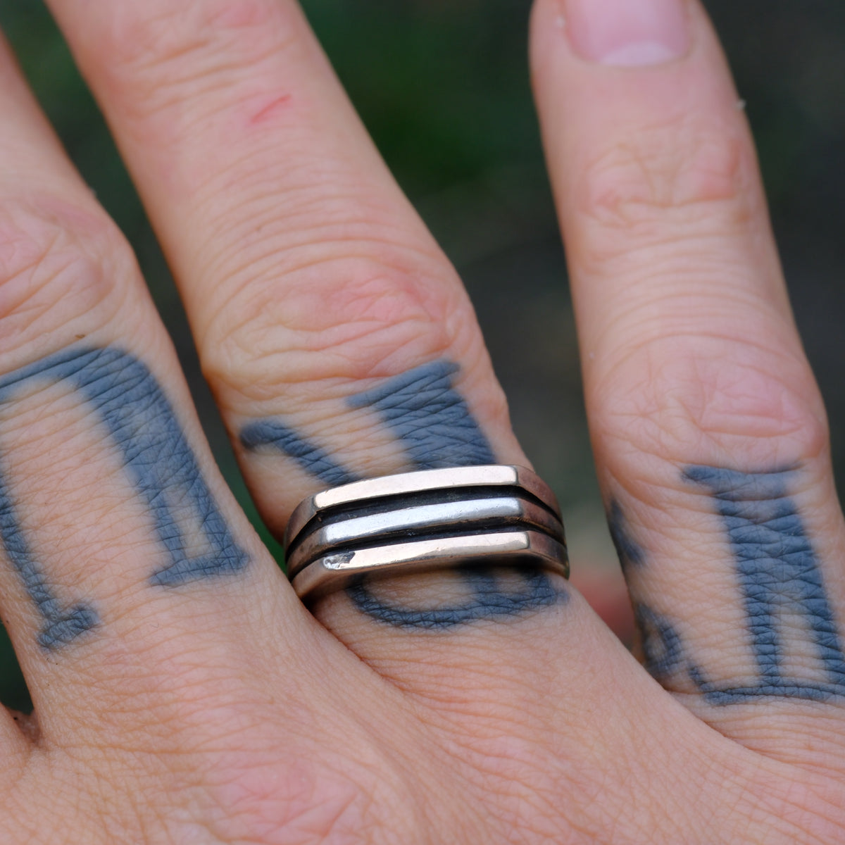 Vintage Sterling Silver Band Ring 8.25