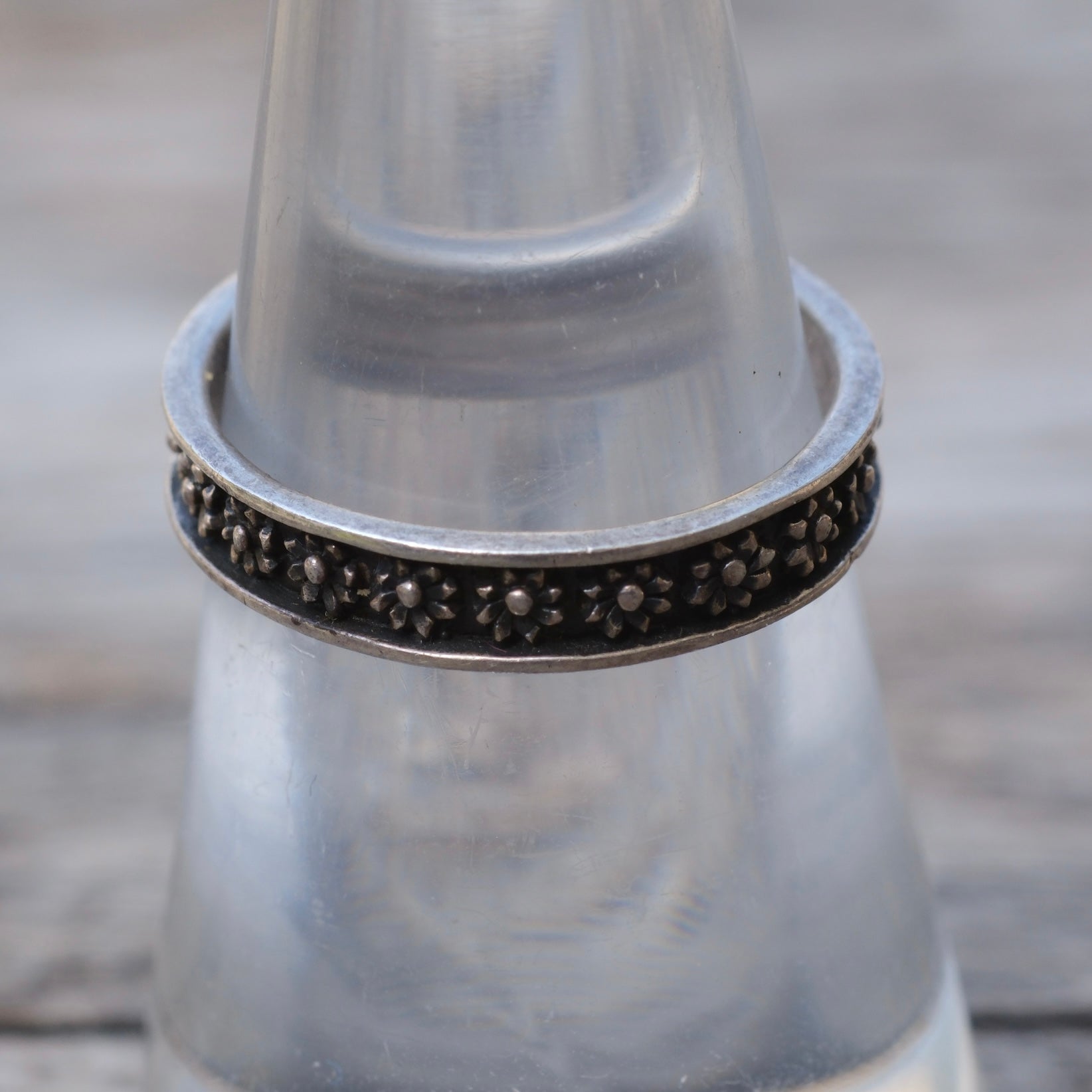 Vintage Sterling Floral Pattern Ring 7