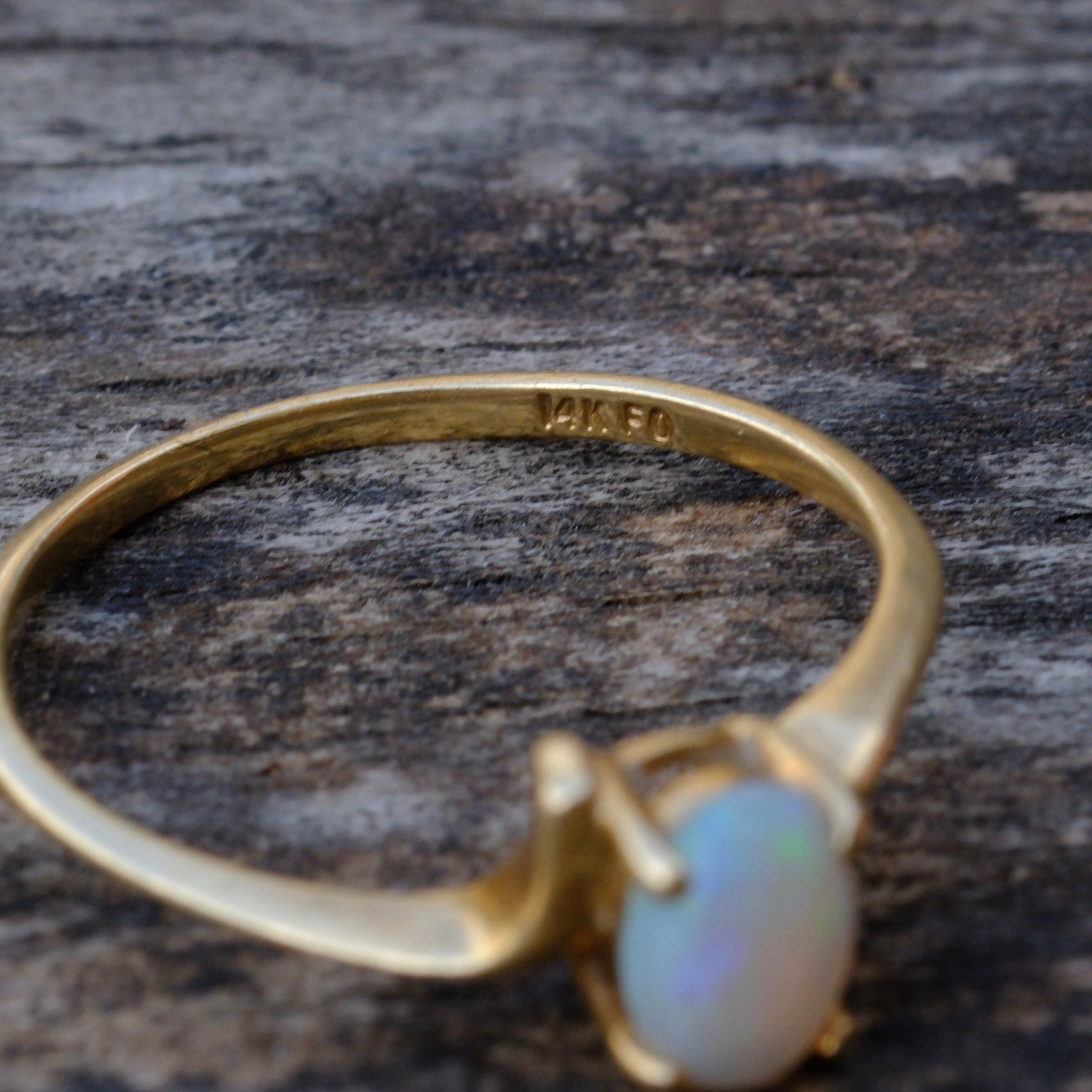 Vintage 14K Gold Opal Ring 4.75