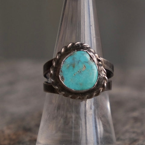 Vintage Sterling Turquoise Roper Ring 8
