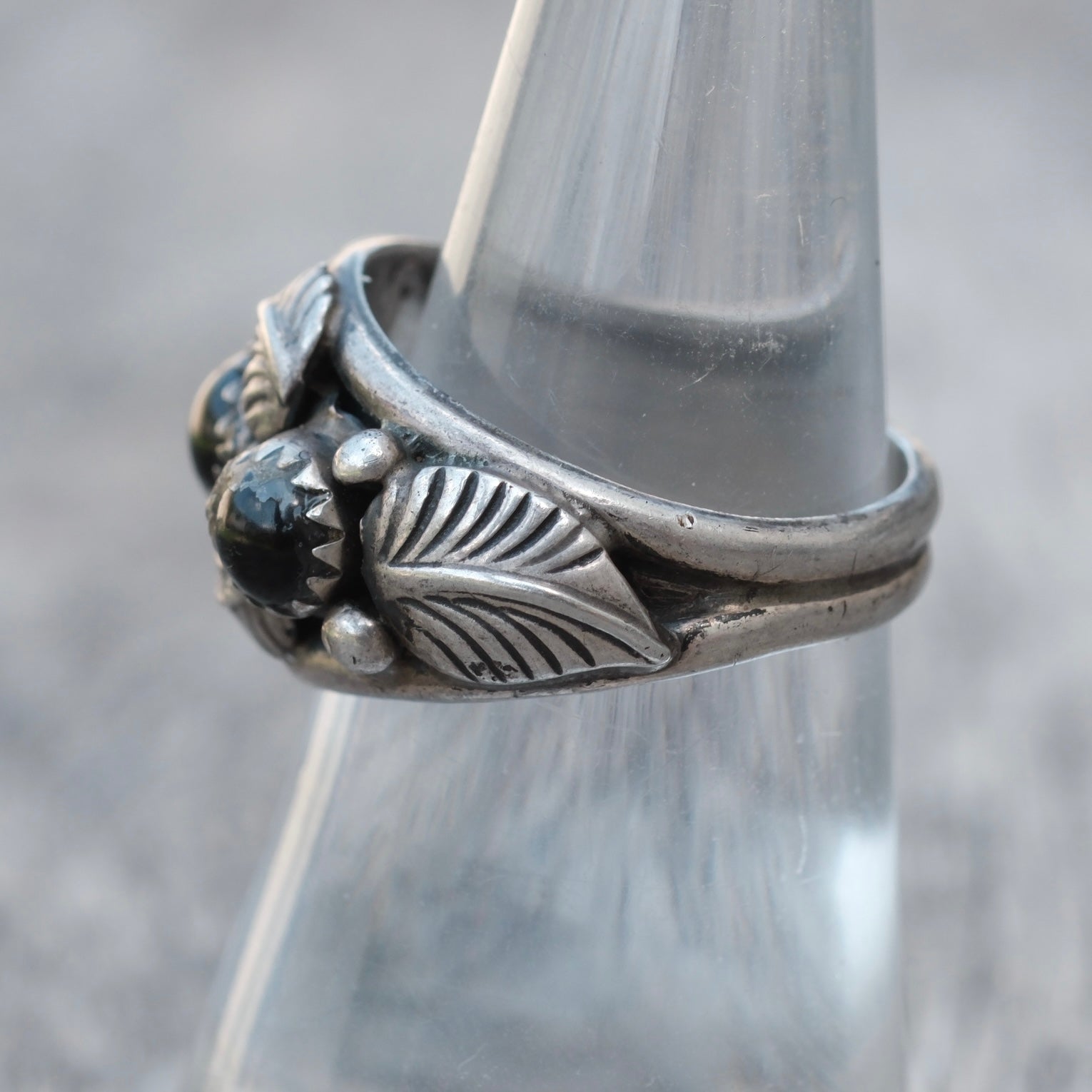 Vintage Sterling Onyx Feather Band Ring 7.5