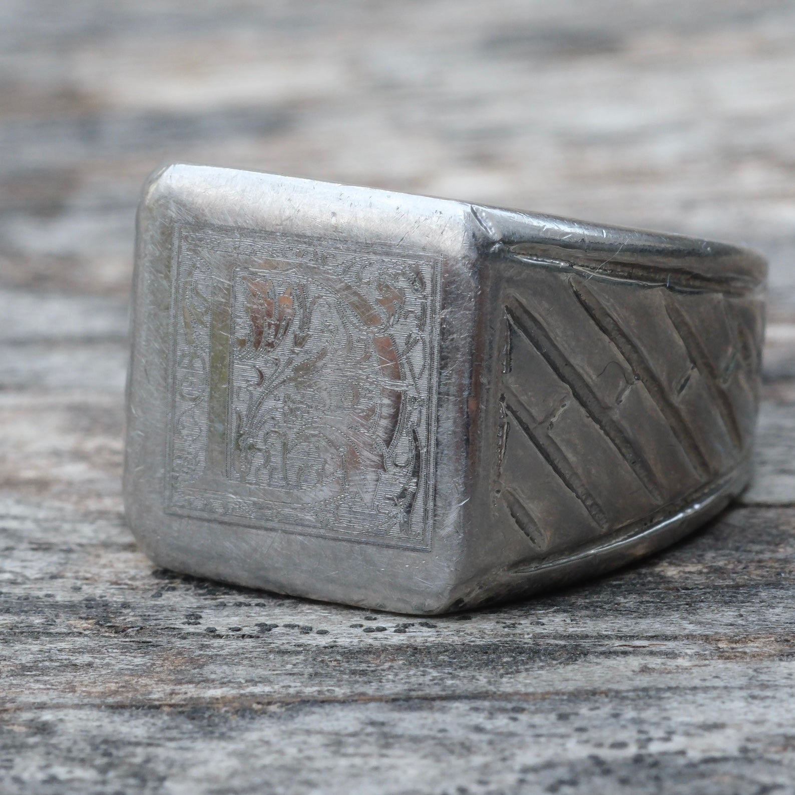 Vintage Sterling D Initial Signet Ring 8