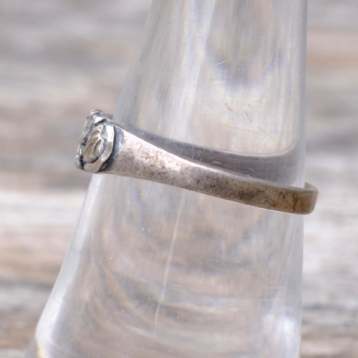 Vintage Sterling Leaf Band Ring 7.5