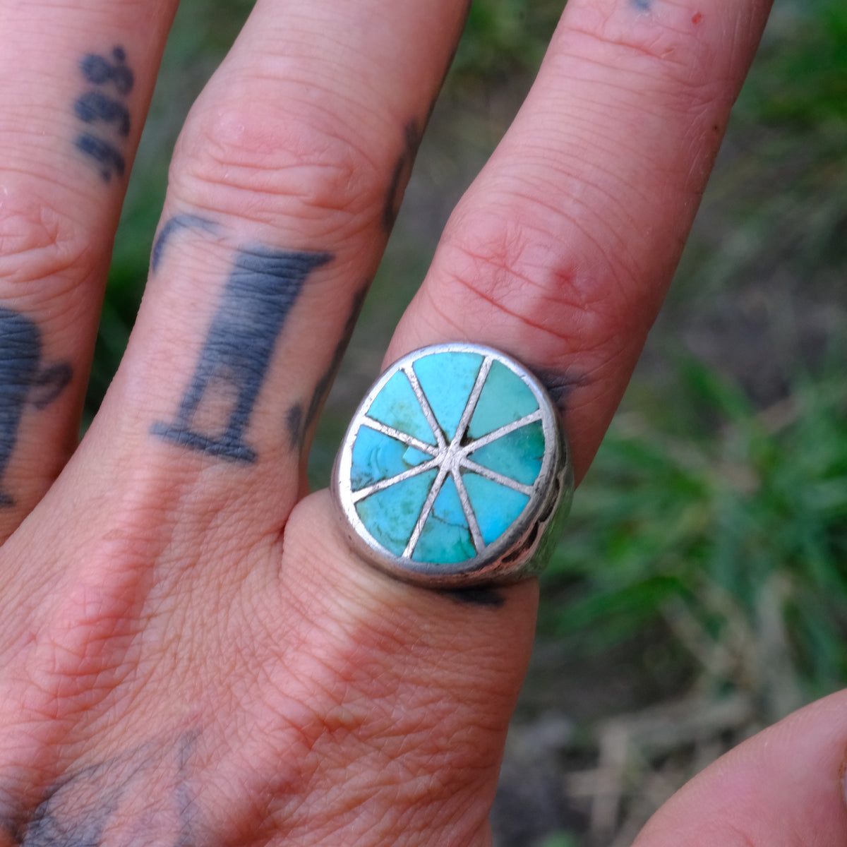 Vintage Sterling Turquoise Pinwheel Stamped Band Ring 9.5