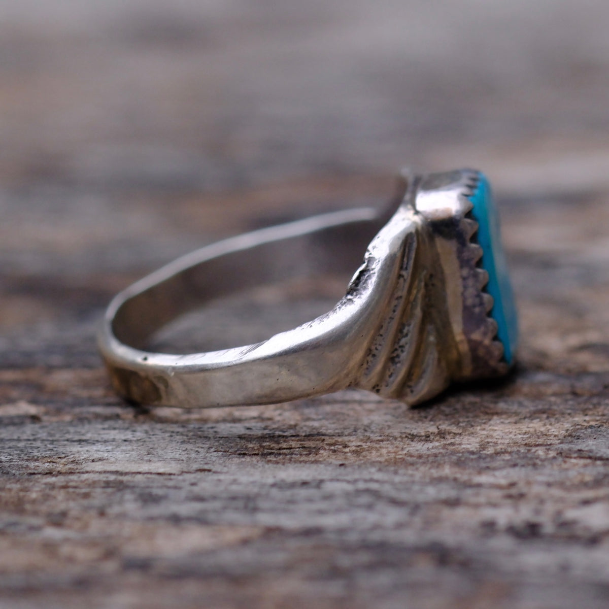 Vintage Sterling Turquoise Stamped Band Ring 5.25