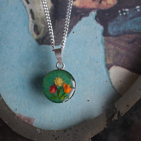 Vintage Sterling Flower In Resin Necklace