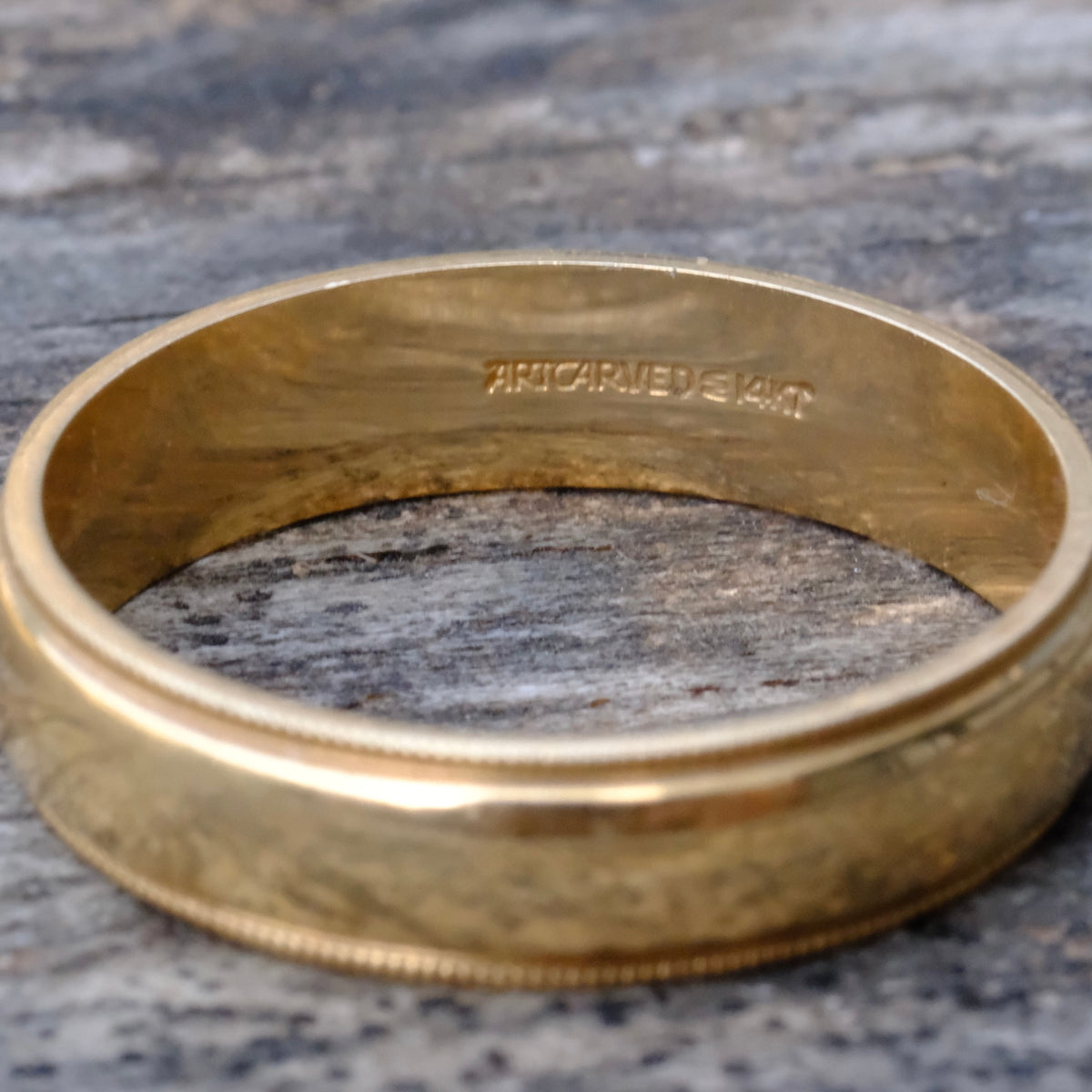Vintage 14K Gold Band Ring 8.75