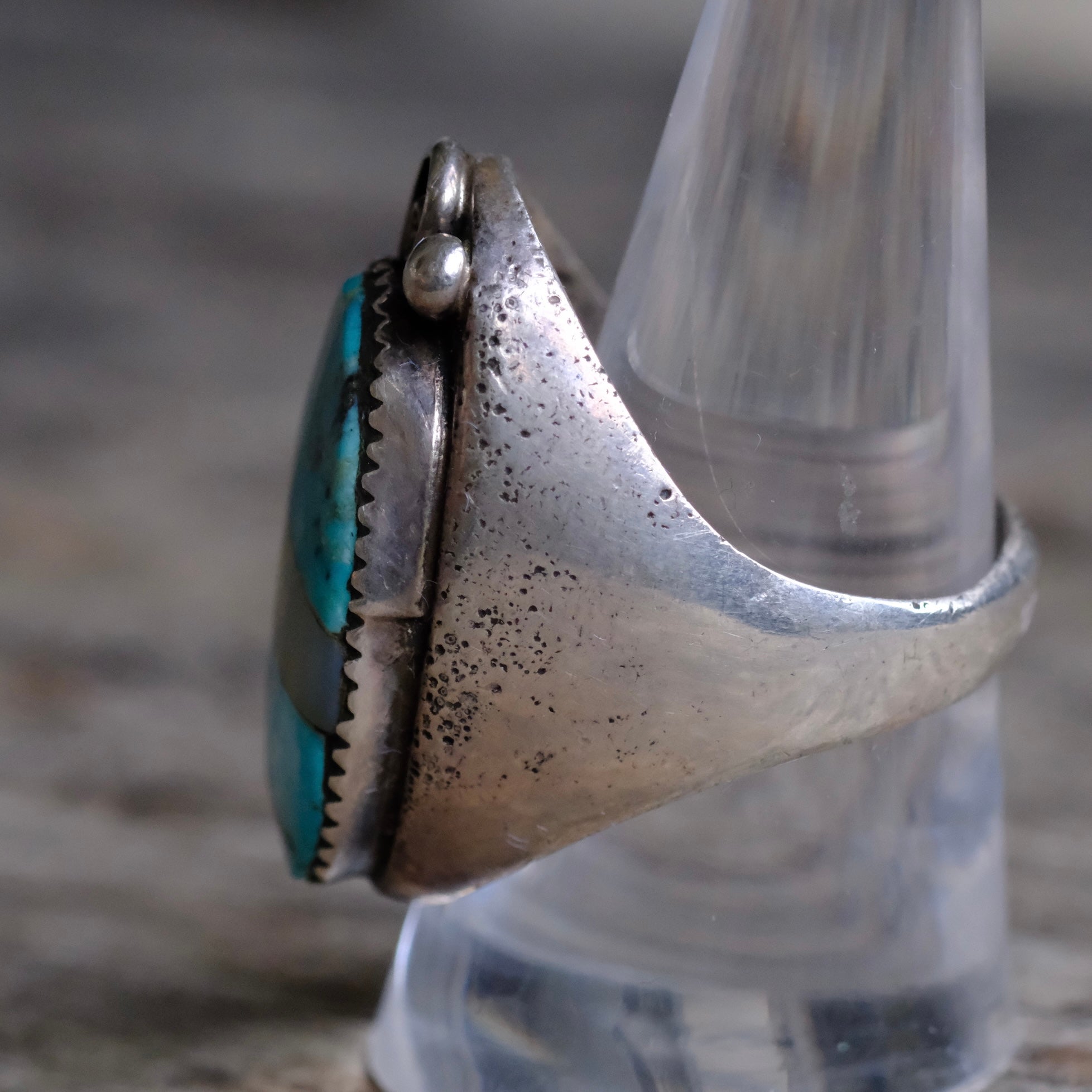 Vintage Sterling Turquoise and Mother Of Pearl Inlay Ring 9.5